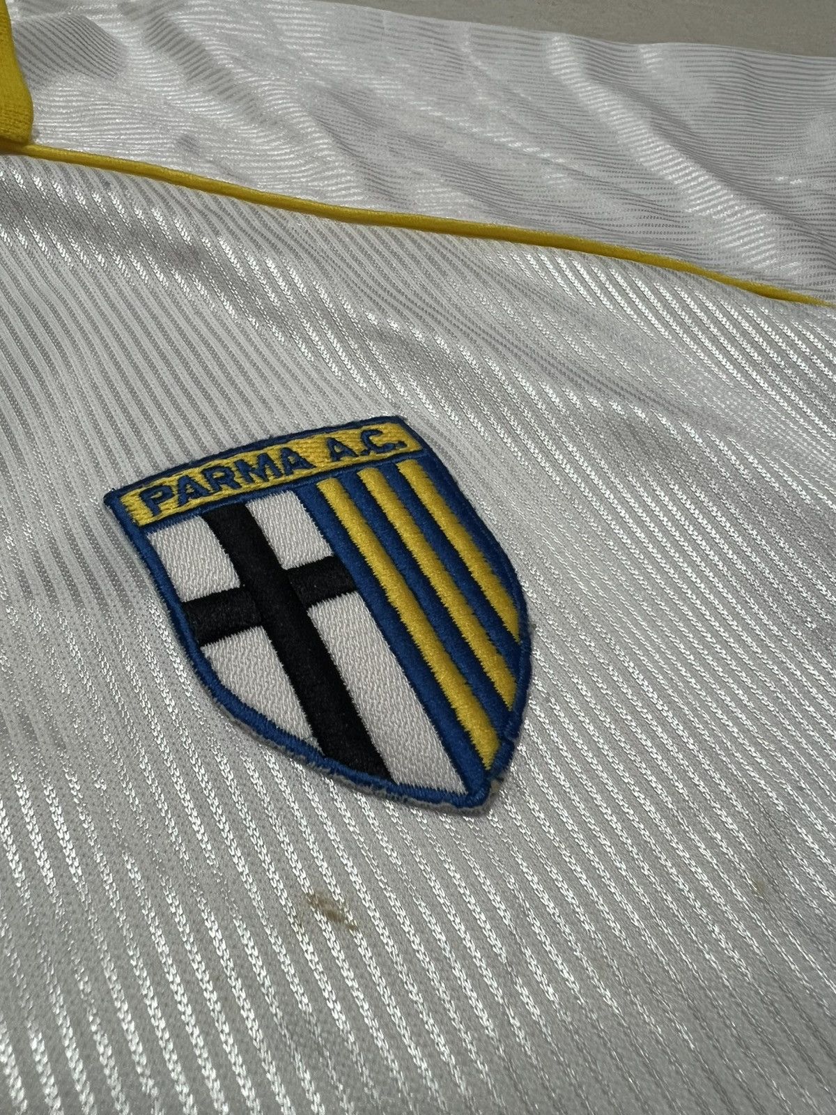 Puma Parma 1997-98 Puma Home Jersey Size US L / EU 52-54 / 3 - 7 Thumbnail