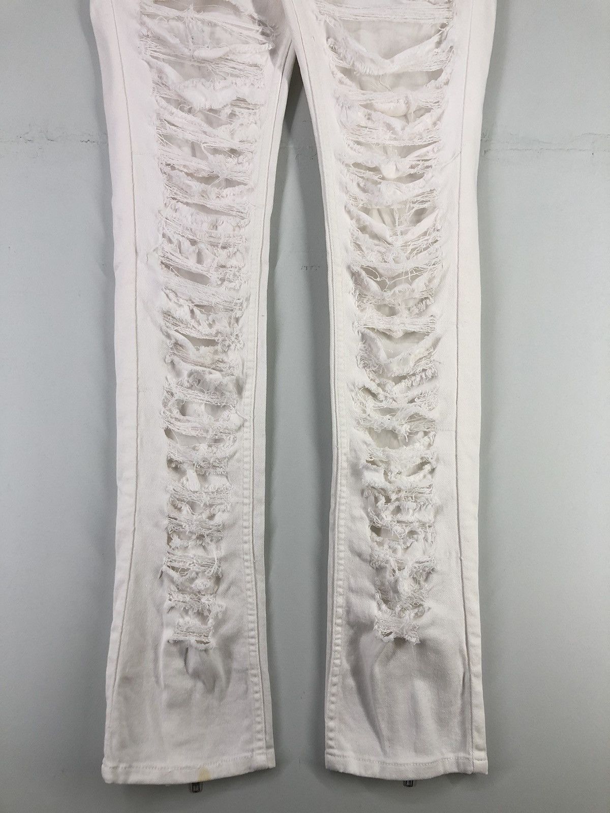 Japanese Brand Japanese Brand Glad News Distressed Flare White Jeans Size US 33 - 9 Thumbnail