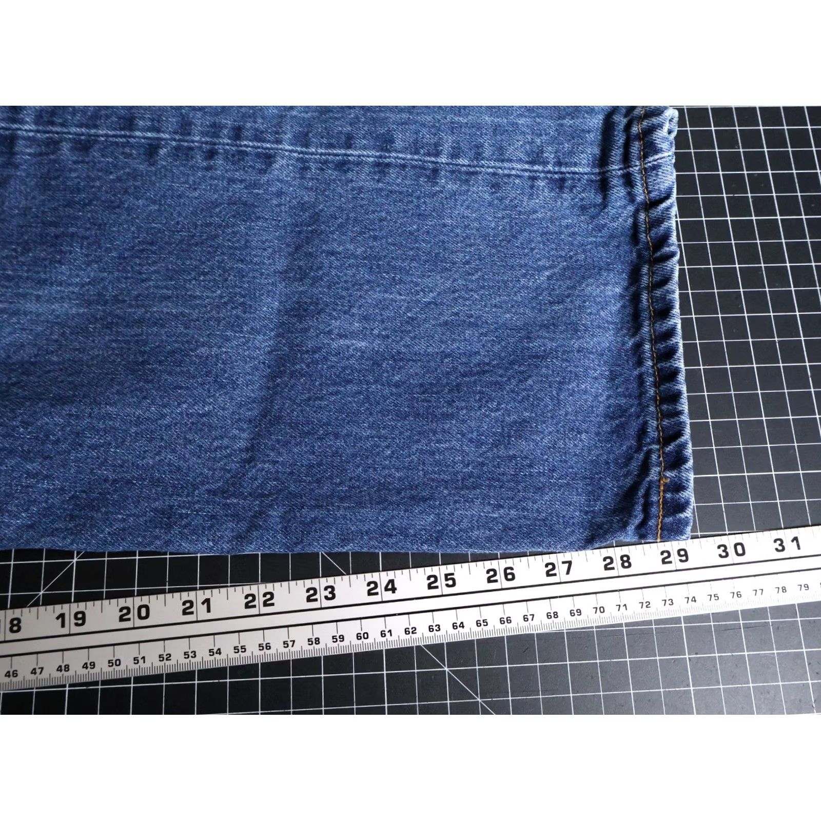 Levi's VINTAGE Levi's 501 XX Jeans Men 31 x 29 Blue Button Fly VTG 2005 Denim Straight 90s Size US 31 - 7 Thumbnail