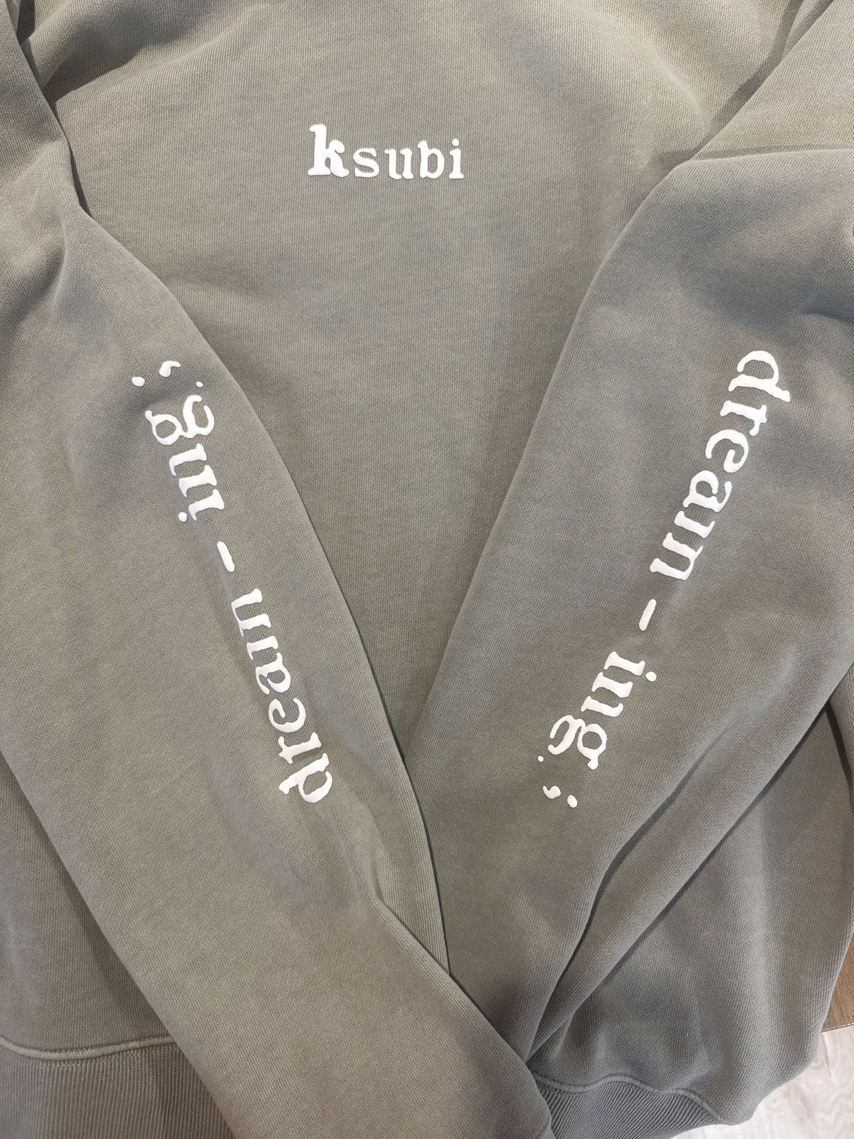 Ksubi Dreaming Biggie Crew : oversized fit Size US S / EU 44-46 / 1 - 4 Thumbnail
