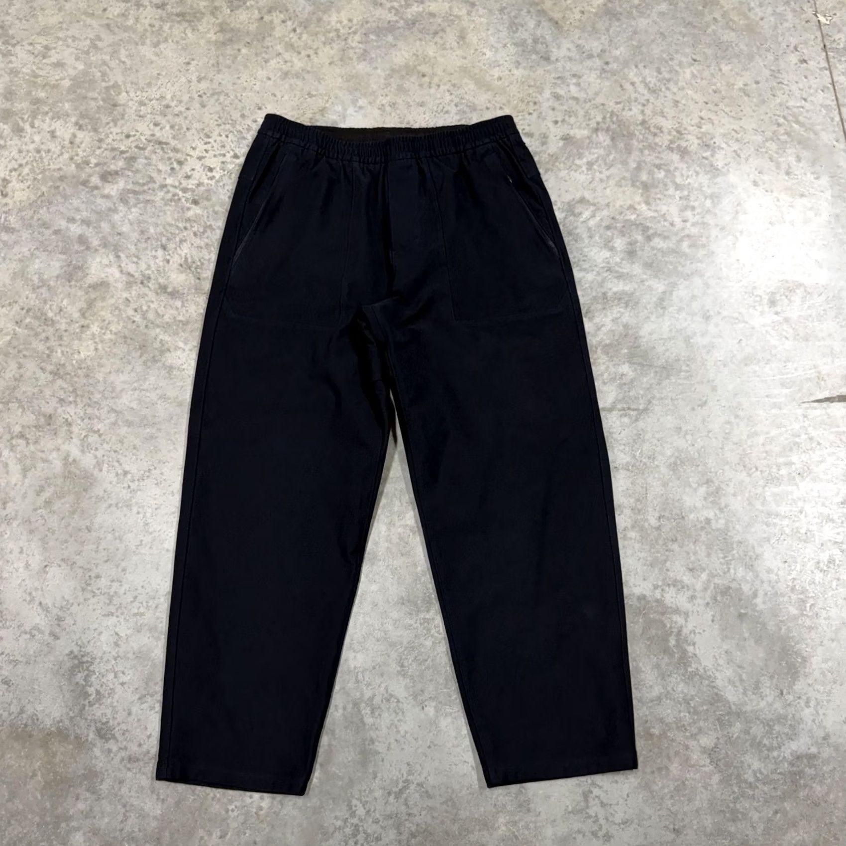 Lululemon Lululemon Joggers Pants Mens Large Black Tapered Leg Woven Canvas Elastic Waist Pockets Size US 33 - 2 Thumbnail