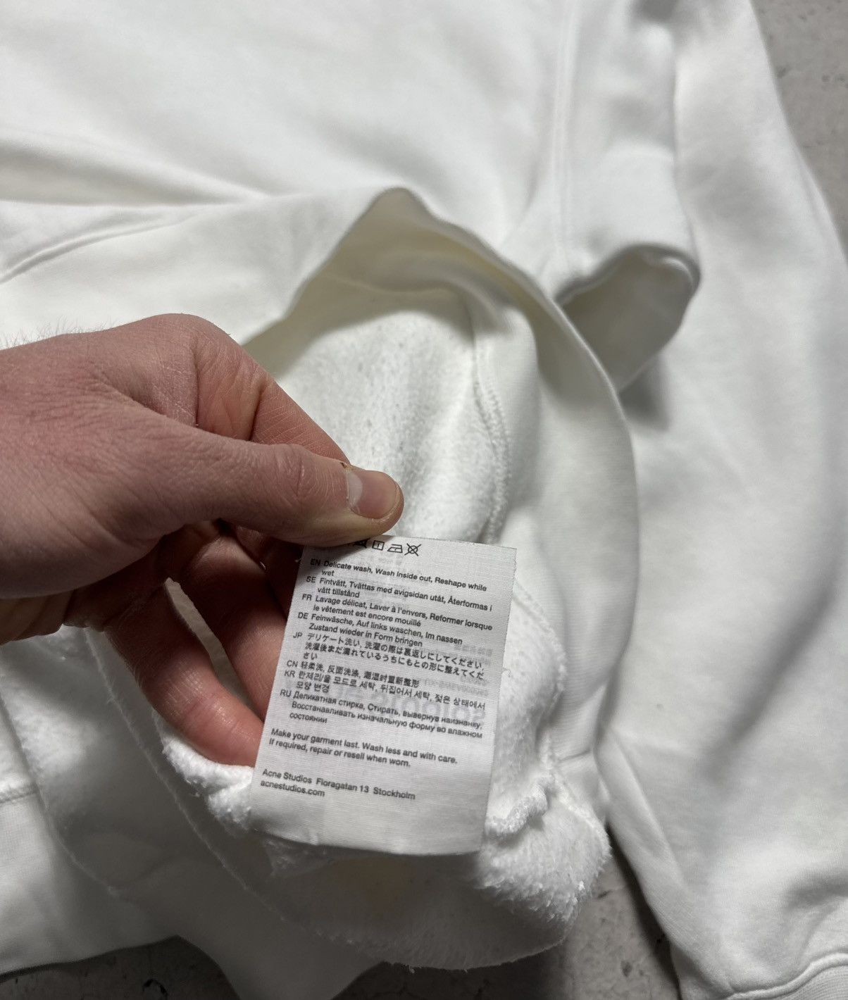 Acne Studios Acne Studios White Sweatshirt Luxury Size M Size US M / EU 48-50 / 2 - 9 Thumbnail