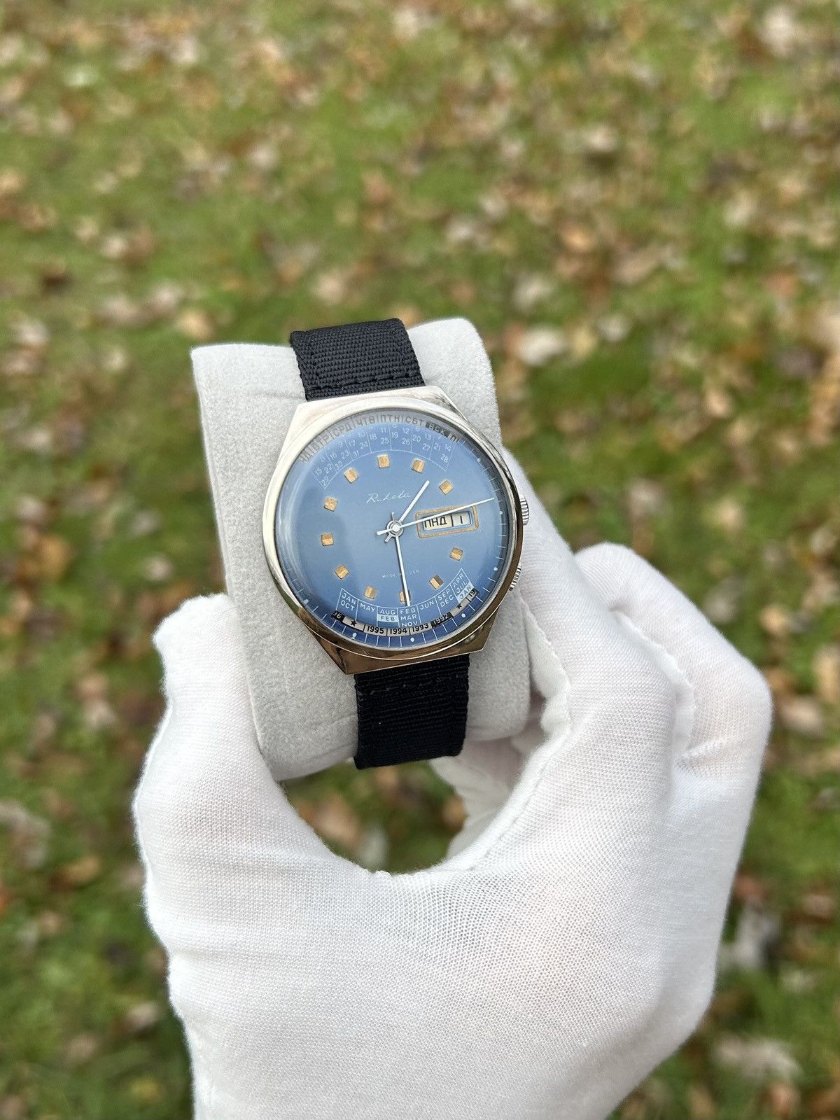Vintage Vintage Watch Raketa College Calendar Mechanical 1980s Size ONE SIZE - 3 Thumbnail