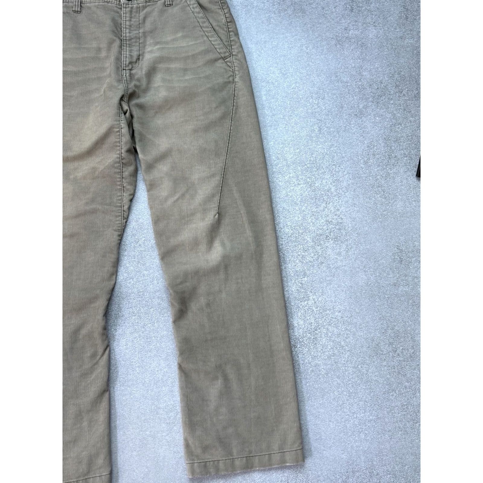 Oakley VINTAGE Oakley Chinos Pants Outdoor Distressed Style Y2K Khaki Men W34 L32 Pants Size US 34 / EU 50 - 6 Thumbnail