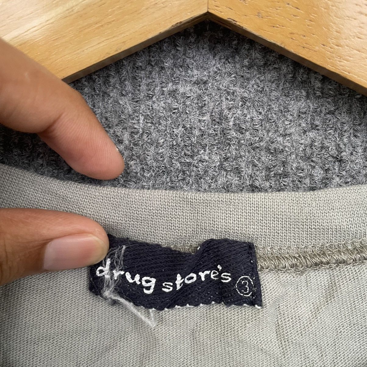 Vintage Drug Store Embroidery Spell Out 3QR T Shirt Size US M / EU 48-50 / 2 - 5 Thumbnail