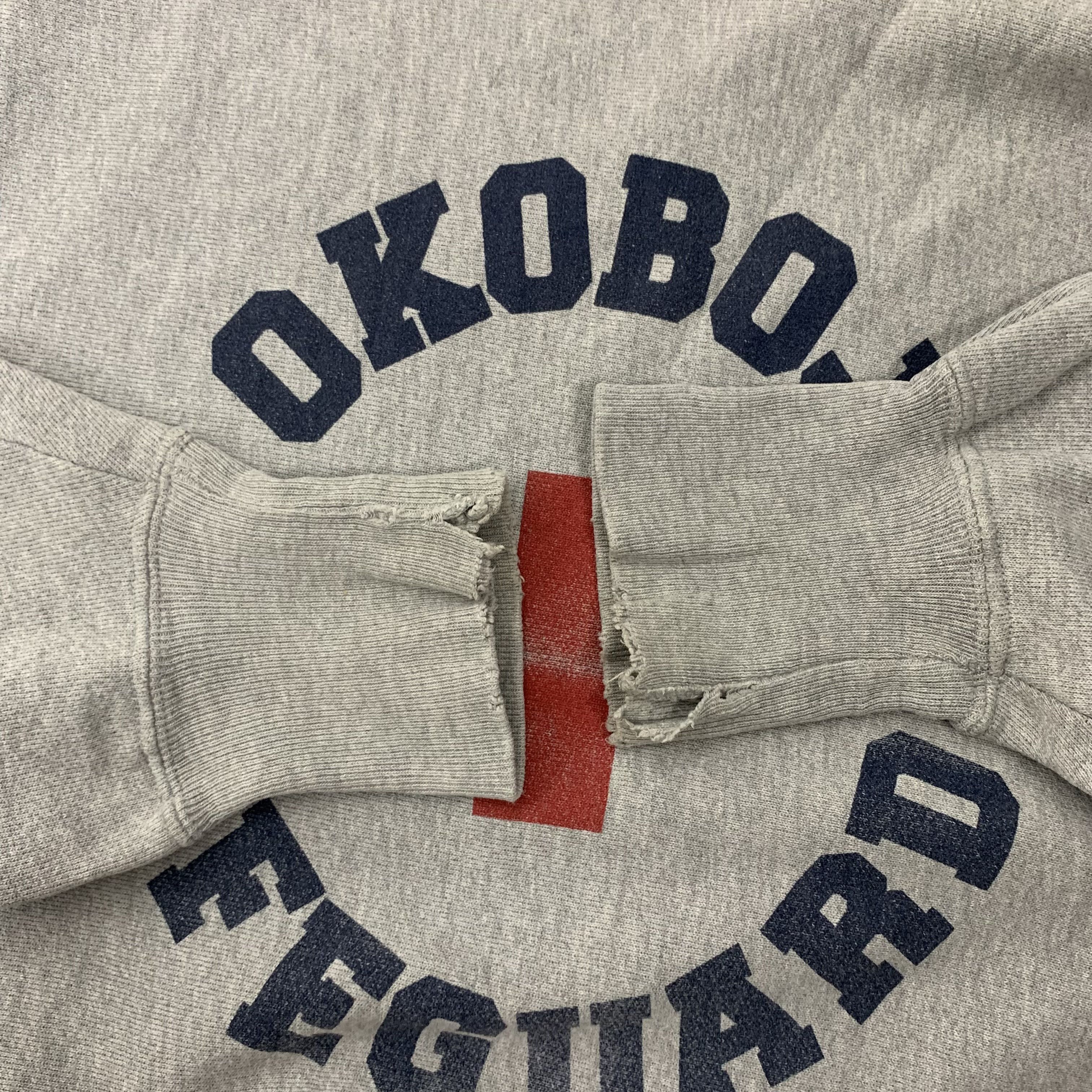 Champion Vintage Champion Reverse Weave Distressed Sweatshirt Crewnec Size US M / EU 48-50 / 2 - 5 Thumbnail