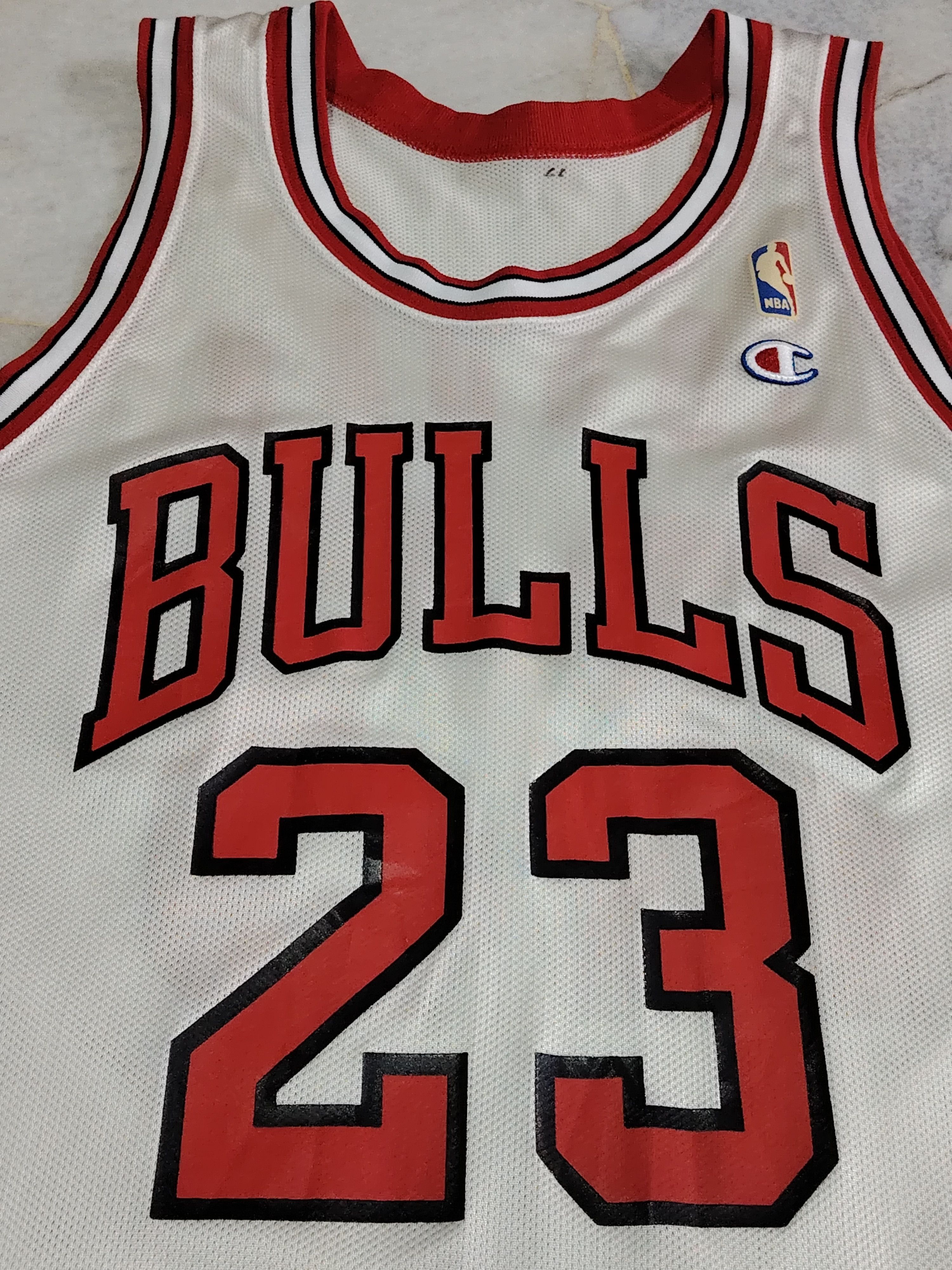NBA Vintage Champion Michael Jordan Chicago Bulls Gold NBAJersey Size US XL / EU 56 / 4 - 3 Thumbnail