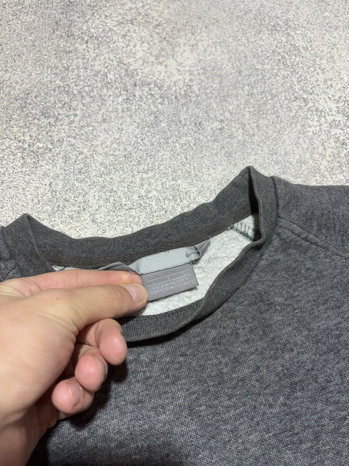 Nike × Vintage Nike Vintage Drill Grey Sweatshirt Small Logo Swoosh size L Size US L / EU 52-54 / 3 - 7 Thumbnail