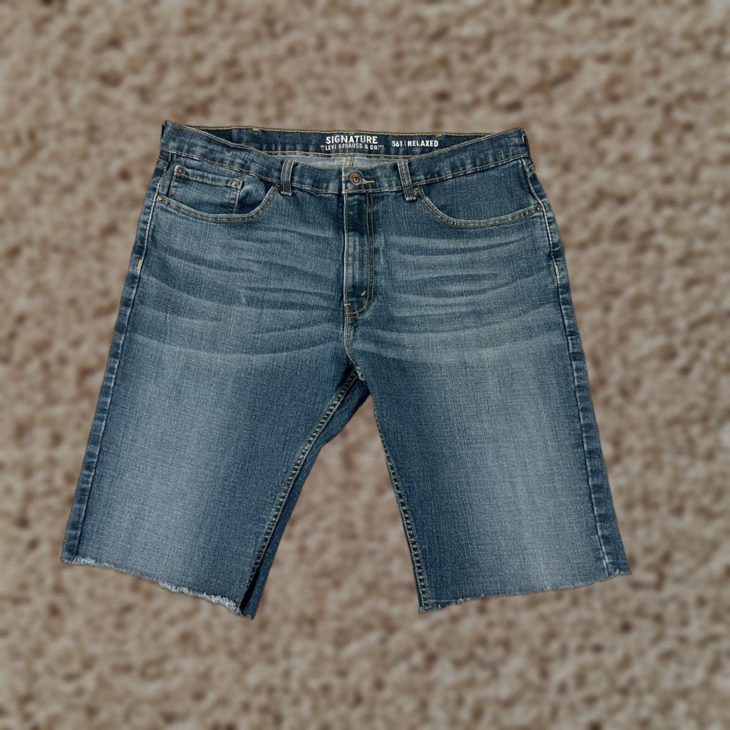 Levi's Levis Shorts Mens 38 Blue Cutoff Denim Jean S61 Relaxed Fit Cotton Blend 36x13 Size US 38 / EU 54 - 1 Thumbnail