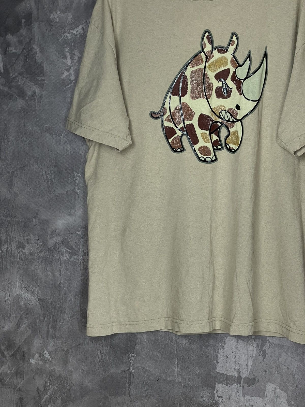 Ecko Unltd. × Vintage Ecko Unltd. Rhinoceros Camo Logo Beige Oversized Tee Shirt Size US L / EU 52-54 / 3 - 5 Thumbnail