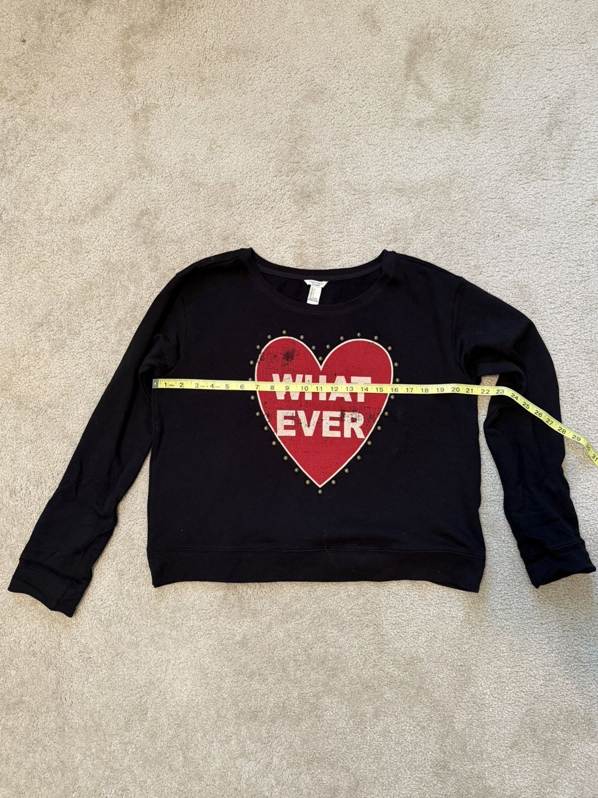 Forever 21 NWT Forever 21 “Whatever” Heart Cropped Black Sweatshrit Size L / US 10 / IT 46 - 3 Thumbnail