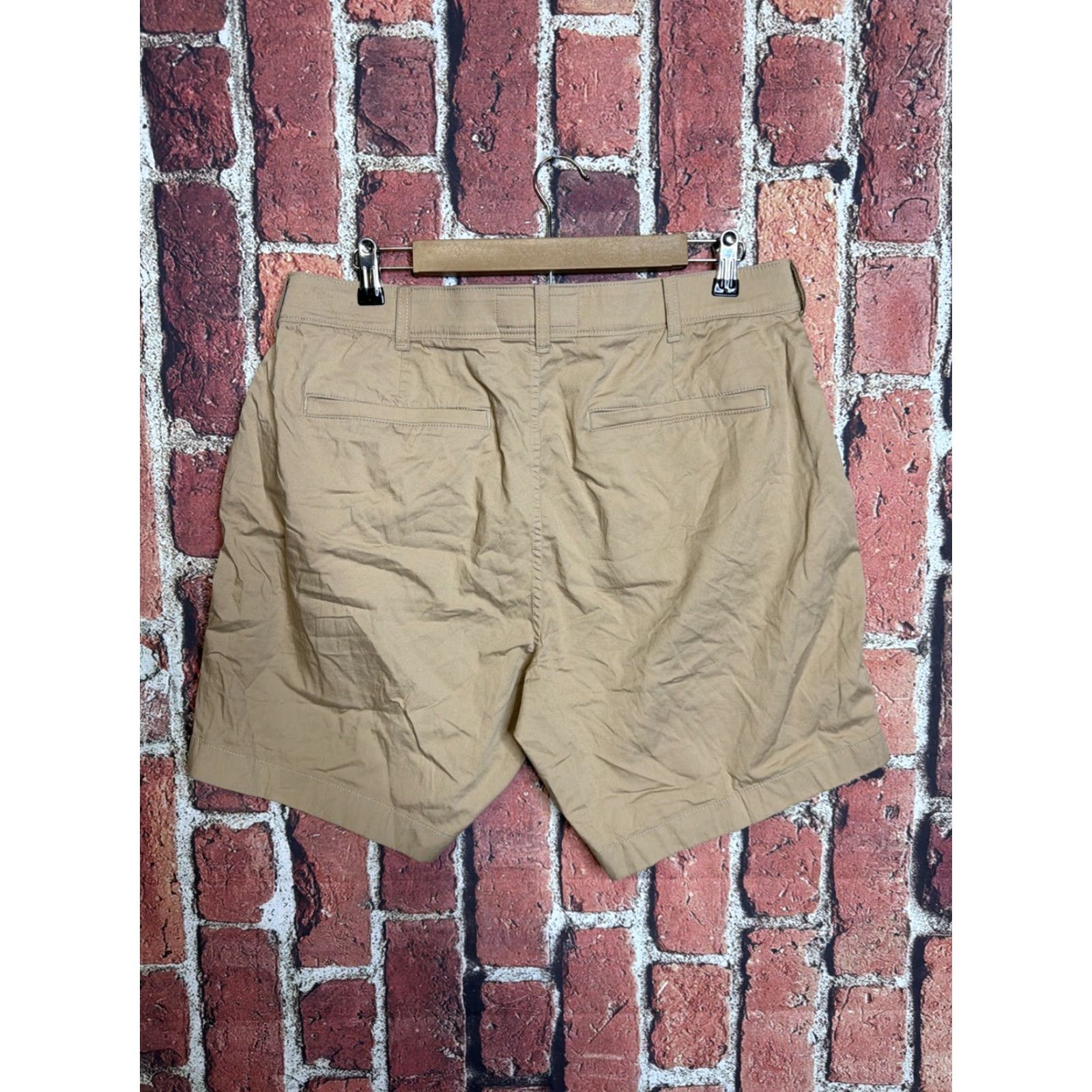 Abercrombie & Fitch Abercrombie & Fitch Mens Gray All Day Short Stretch Fit Size 36 Chino Short Pants Mens Gray Chino Stretch Pockets 36 Size US 36 / EU 52 - 3 Thumbnail