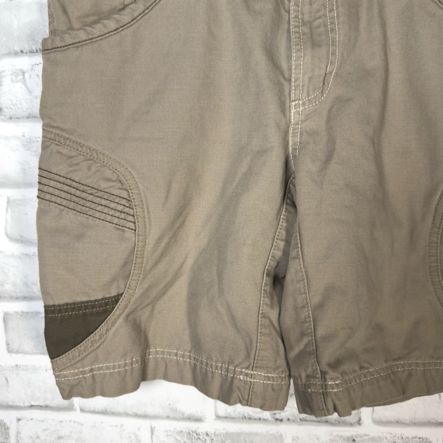KEEN Keen Cargo Shorts Womens Size 8 100% Cotton Beige Cargo Shorts Women Beige 100% Cotton Size 30" / US 8 / IT 44 - 3 Thumbnail
