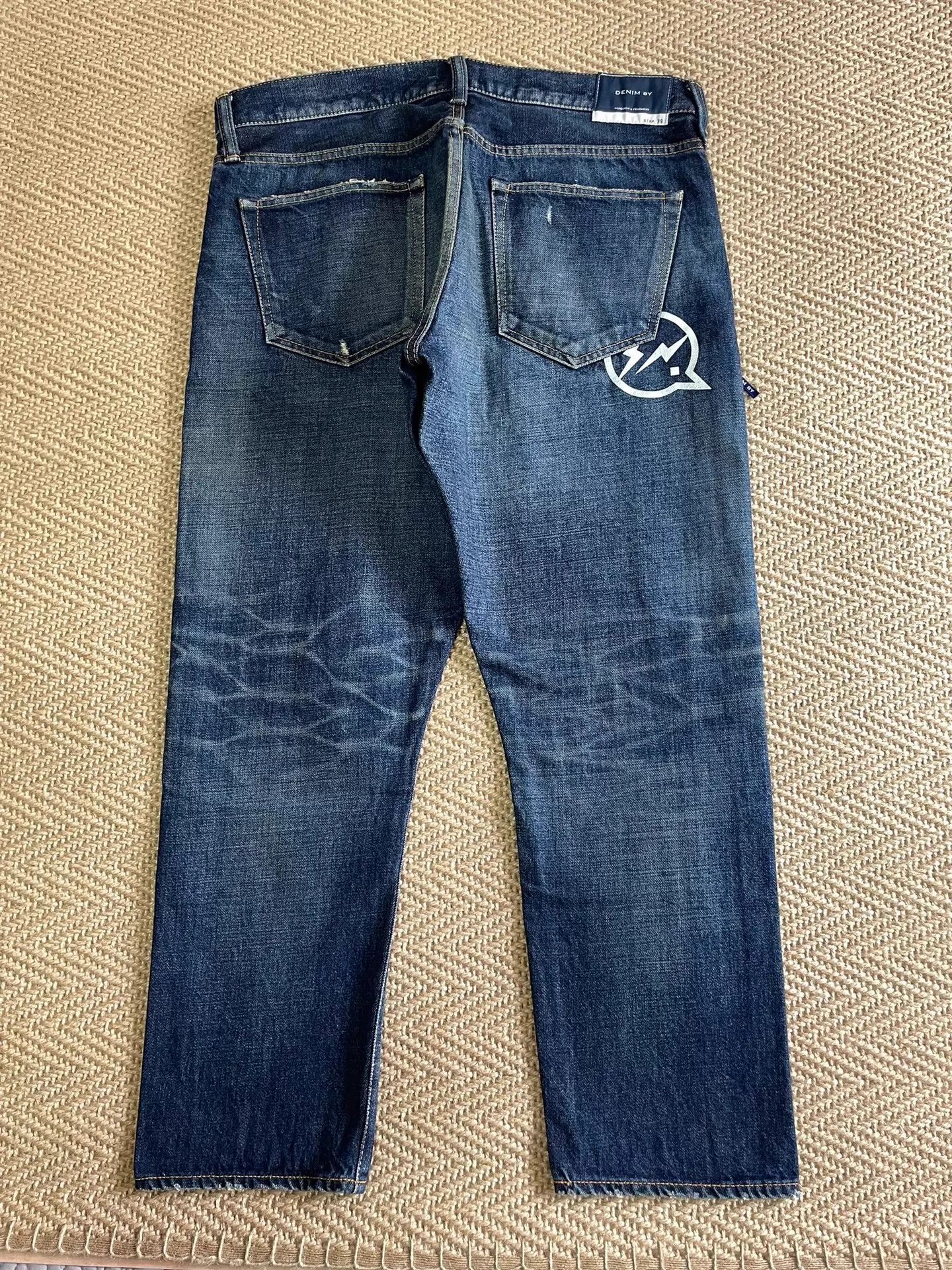 Vanquish DENIM BY VANQ x FRAG Lightning MiniDestWashed 9 Jeans W36 Size US 36 / EU 52 - 2 Thumbnail