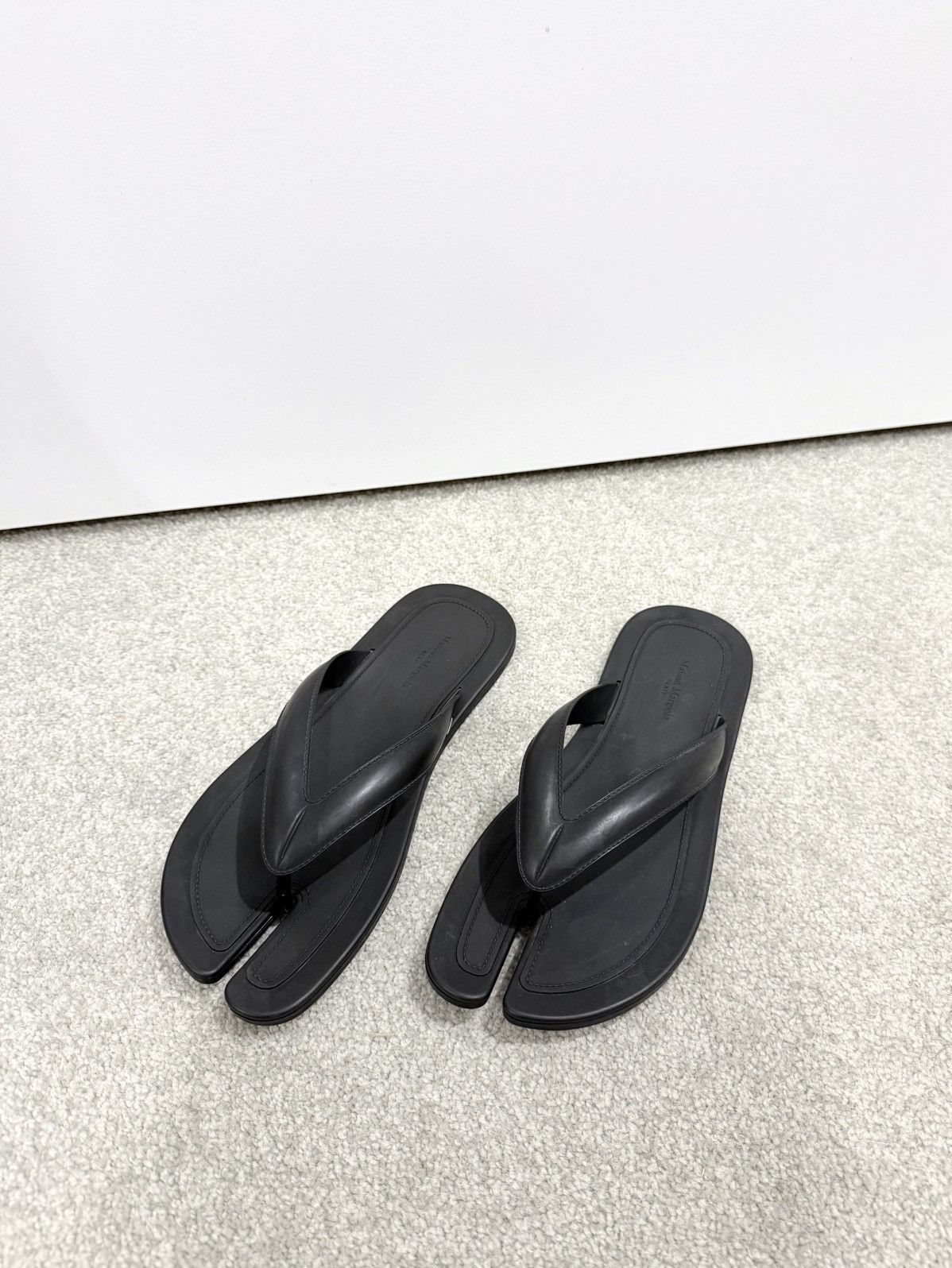 Maison Margiela Tabi split-toe rubber flip flops