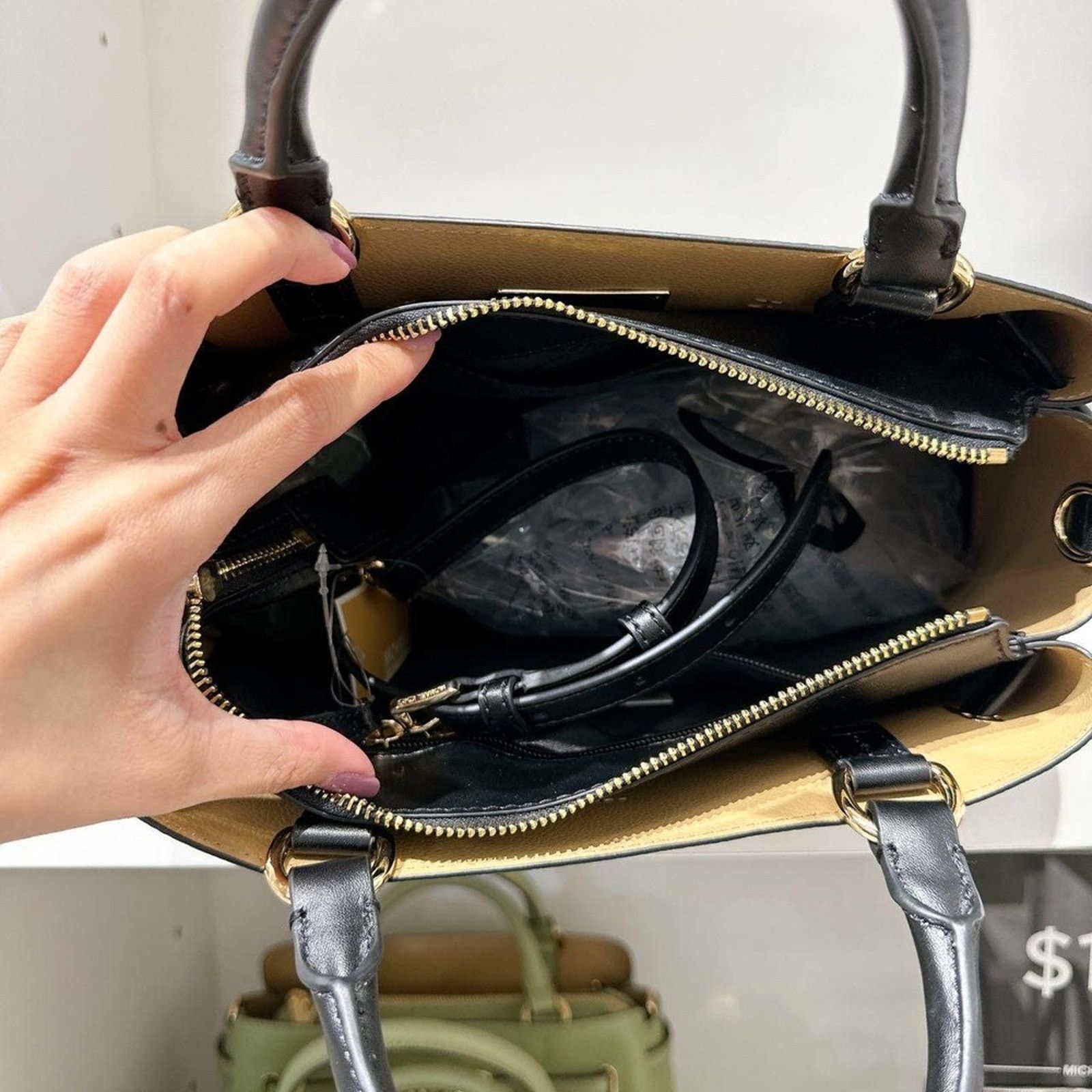 Michael Kors Michael Kors 35S3G6RS3T Reed Large Logo Crossbody IN BLACK Size ONE SIZE - 5 Thumbnail