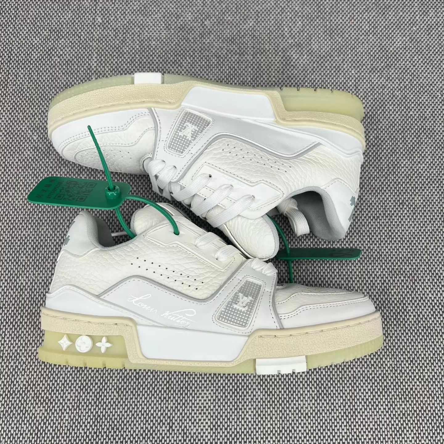 Louis Vuitton LV Trainer White Cement UK1.5 Worn 2x Original Box Size US 4 / IT 34 - 3 Thumbnail