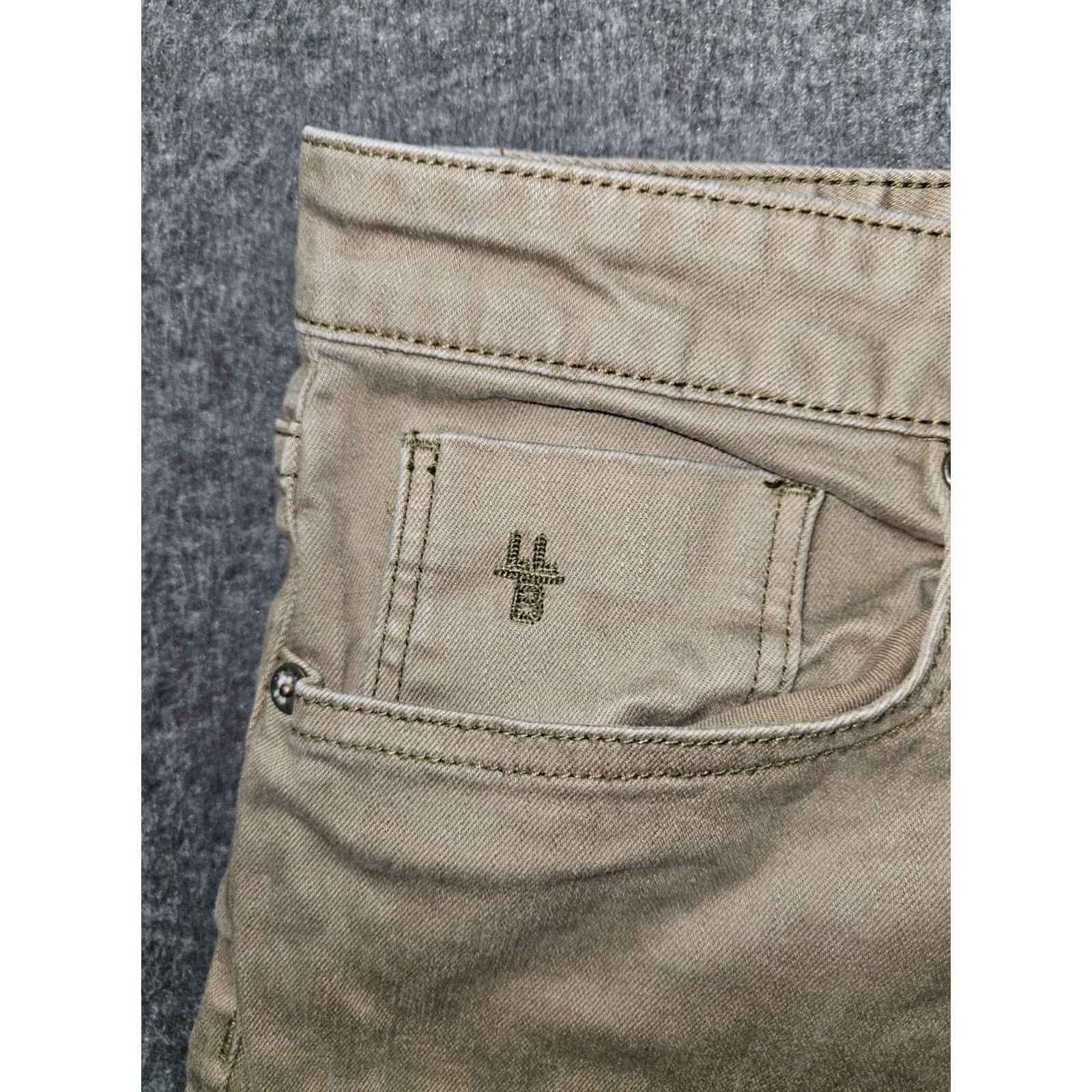 Vintage L.L. Bean Signature Jeans Women's 14 Beige Straight Leg Denim Embroidered Logo City 29in Inseam Mens Women Girls Size 36" / US 14 / IT 50 - 6 Thumbnail