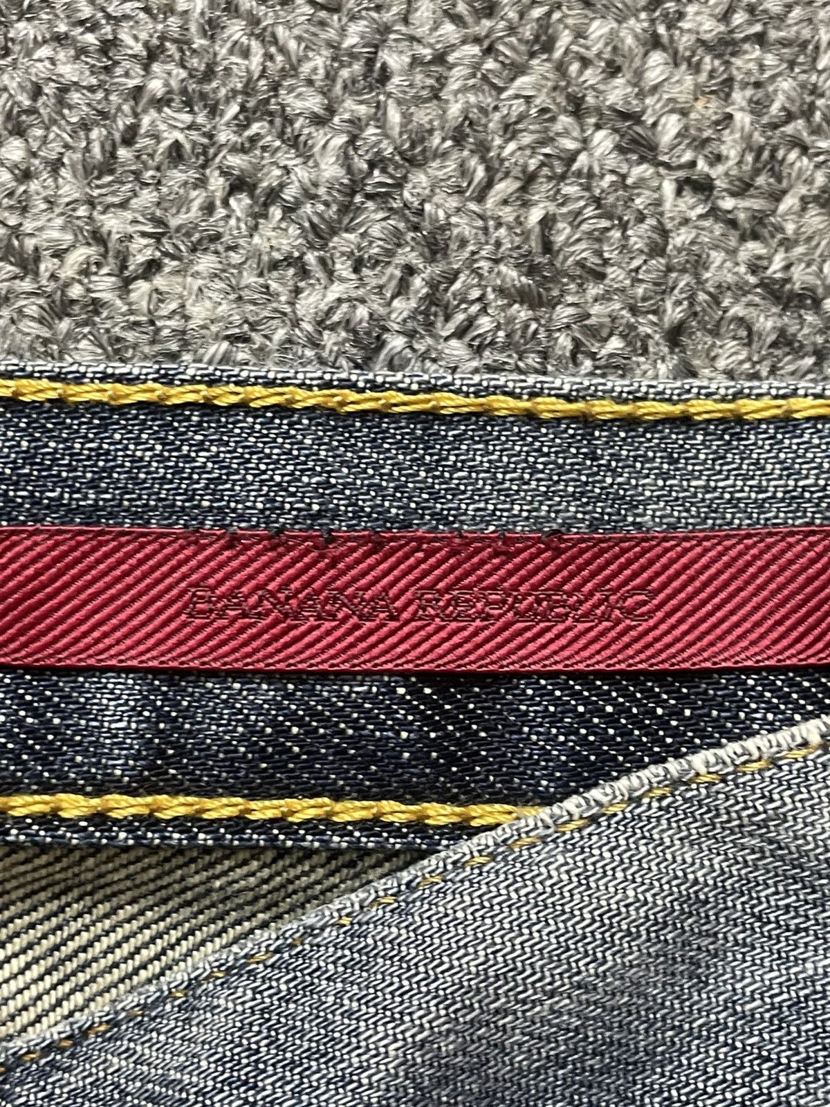 Banana Republic × Vintage Banana Republic Regular Fit Ripped Jeans (112) Size US 31 - 10 Thumbnail