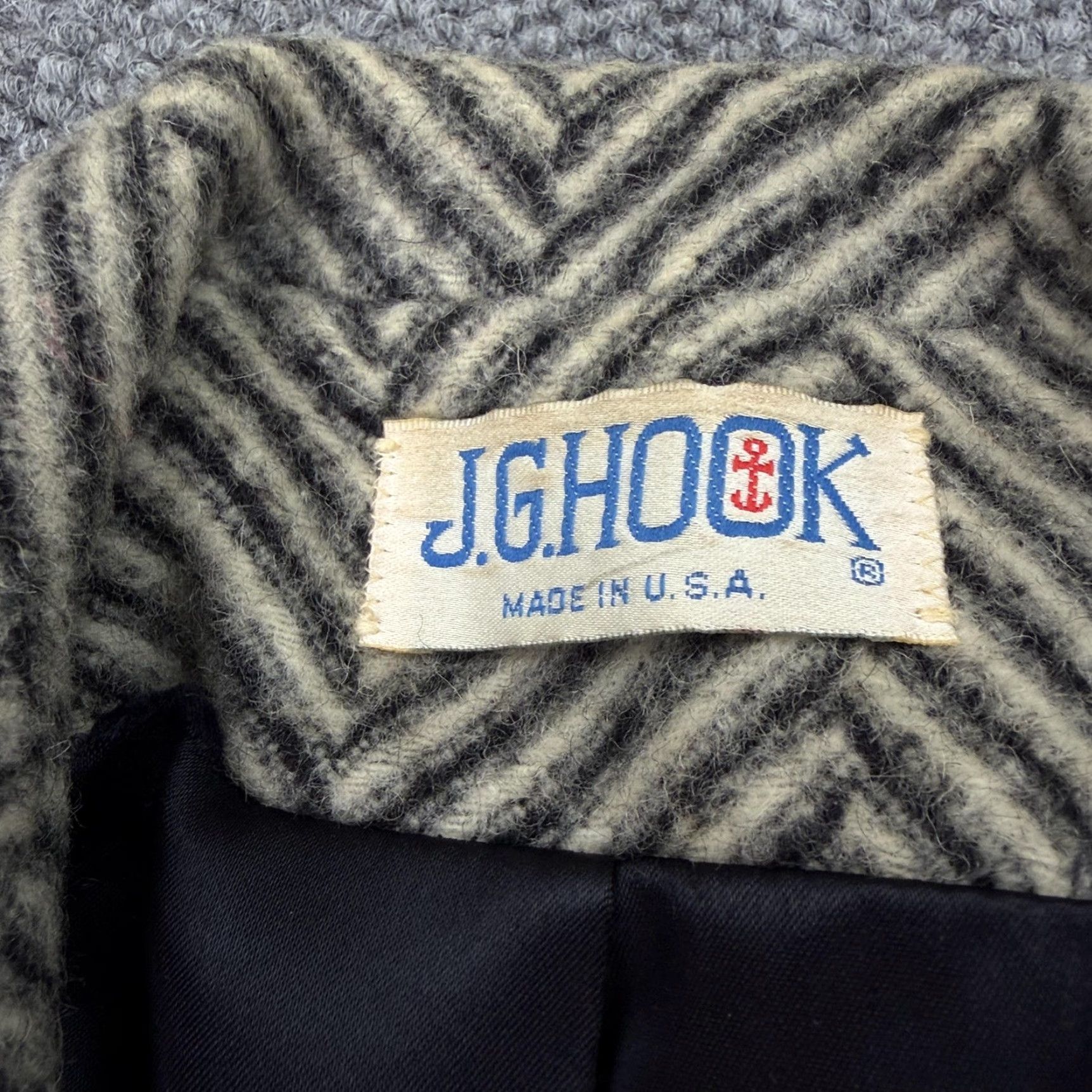 Vintage VINTAGE J.G. HOOK Coat Womens Large Gray Herringbone Double Breasted Peacoat 80s Wool Tweed Mid-Length Buttoned Pockets Womens Size L / US 10 / IT 46 - 7 Thumbnail