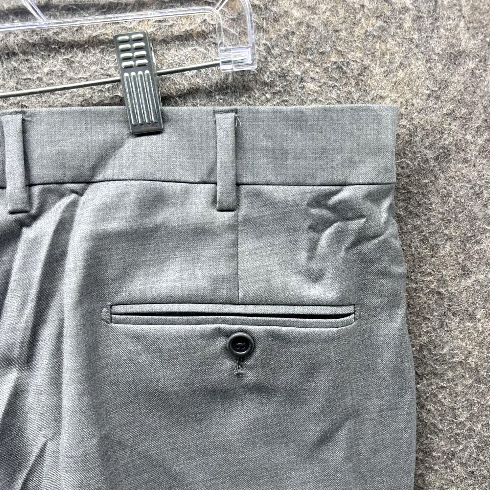 Saks Fifth Avenue Saks Fifth Avenue Dress Pants Mens 44 Gray Classic Flat Front Straight Leg Pants Mens 44 Gray Classic Fit Front Flat Straight Size US 44 / EU 60 - 3 Thumbnail