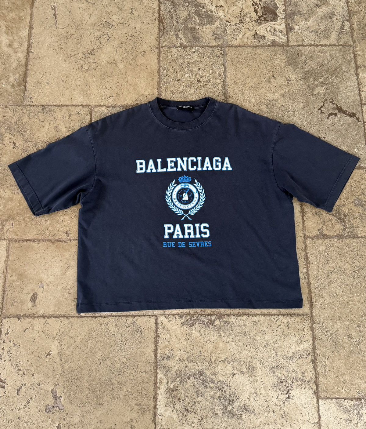 Balenciaga Balenciaga College Crest Tee (Boxy Fit) Size US M / EU 48-50 / 2 - 1 Thumbnail