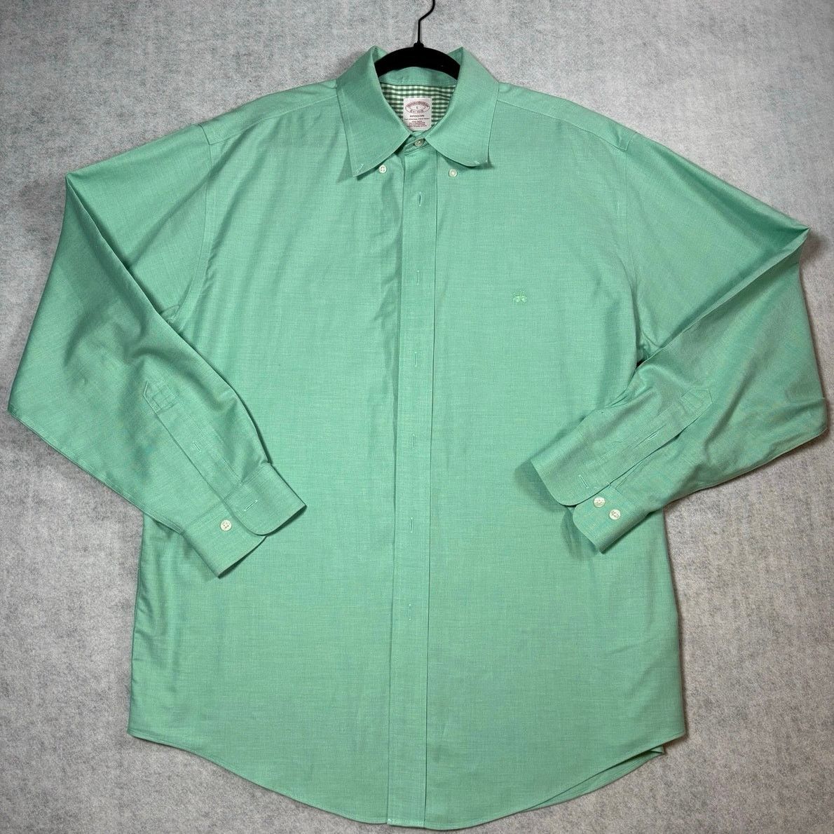 Brooks Brothers Brooks Brothers Madison Dress Shirt Green Large #0503 Size US L / EU 52-54 / 3 - 1 Thumbnail