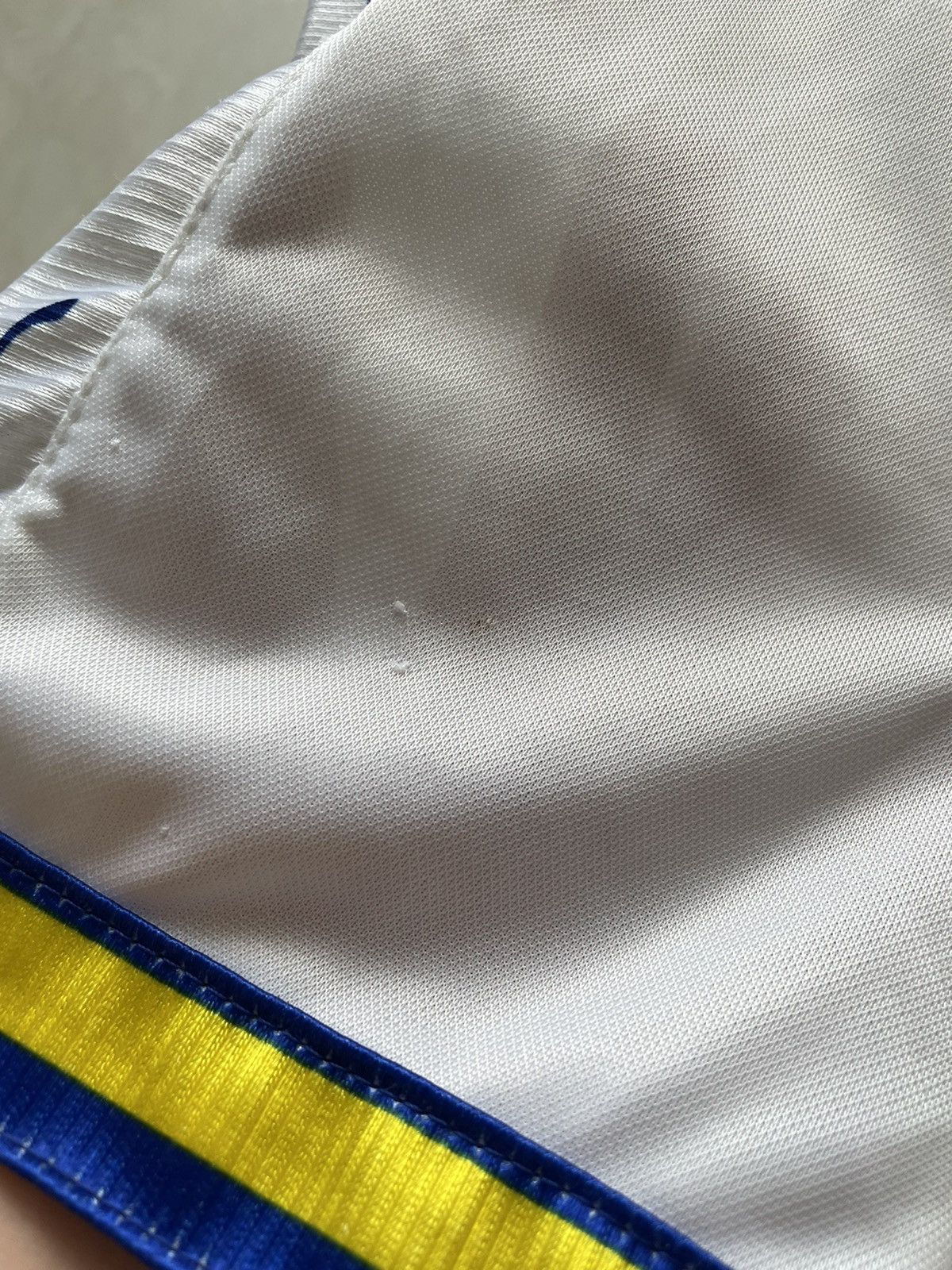 Puma × Vintage LEEDS UNITED 1998-2000 HOME FOOTBALL SHIRT VINTAGE JERSEY Size US L / EU 52-54 / 3 - 7 Thumbnail