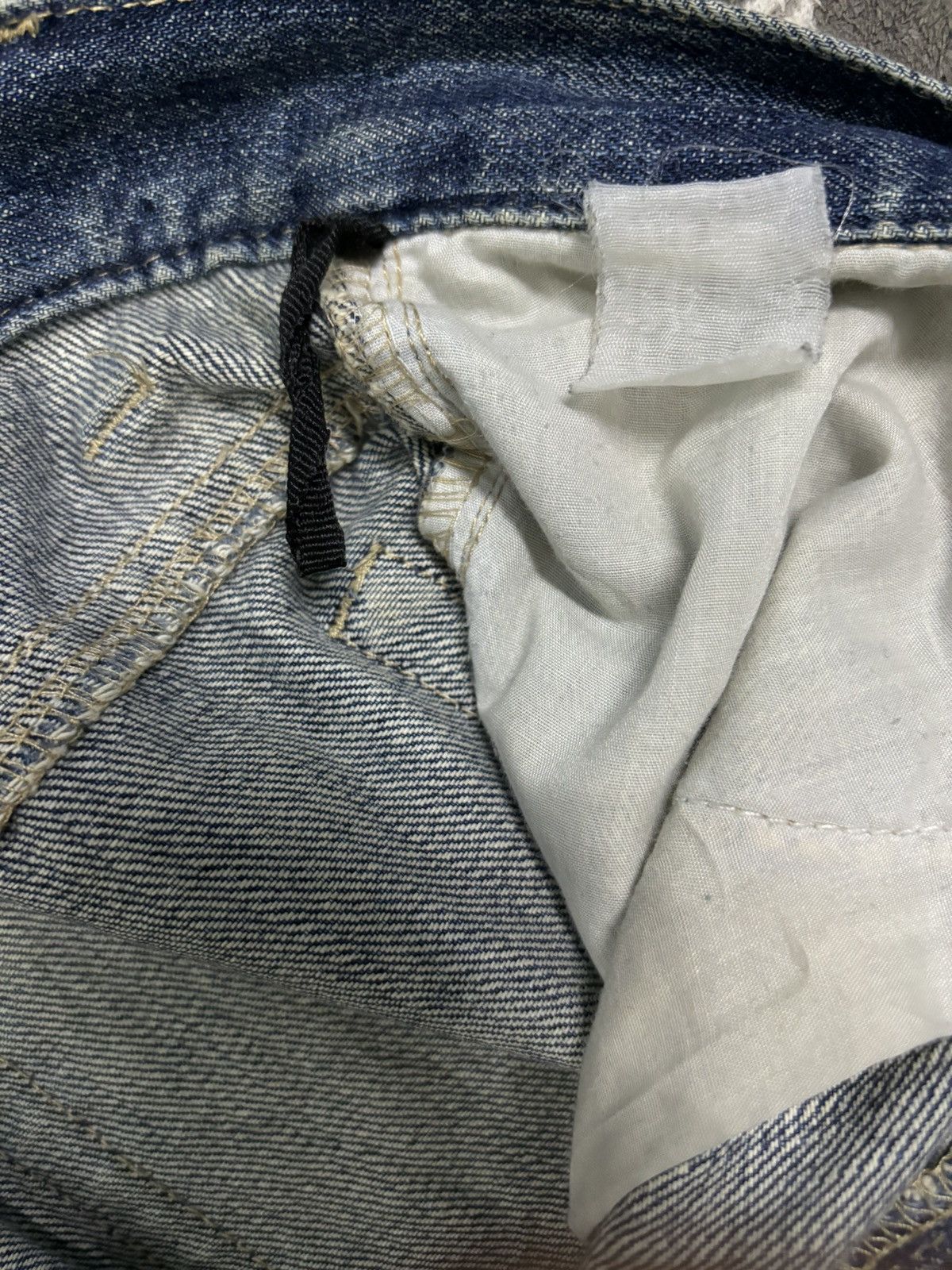 Japanese Brand Vintage Japanese Brand Blue Washed Loose Fit Ripped Jeans Size US 34 / EU 50 - 20 Thumbnail