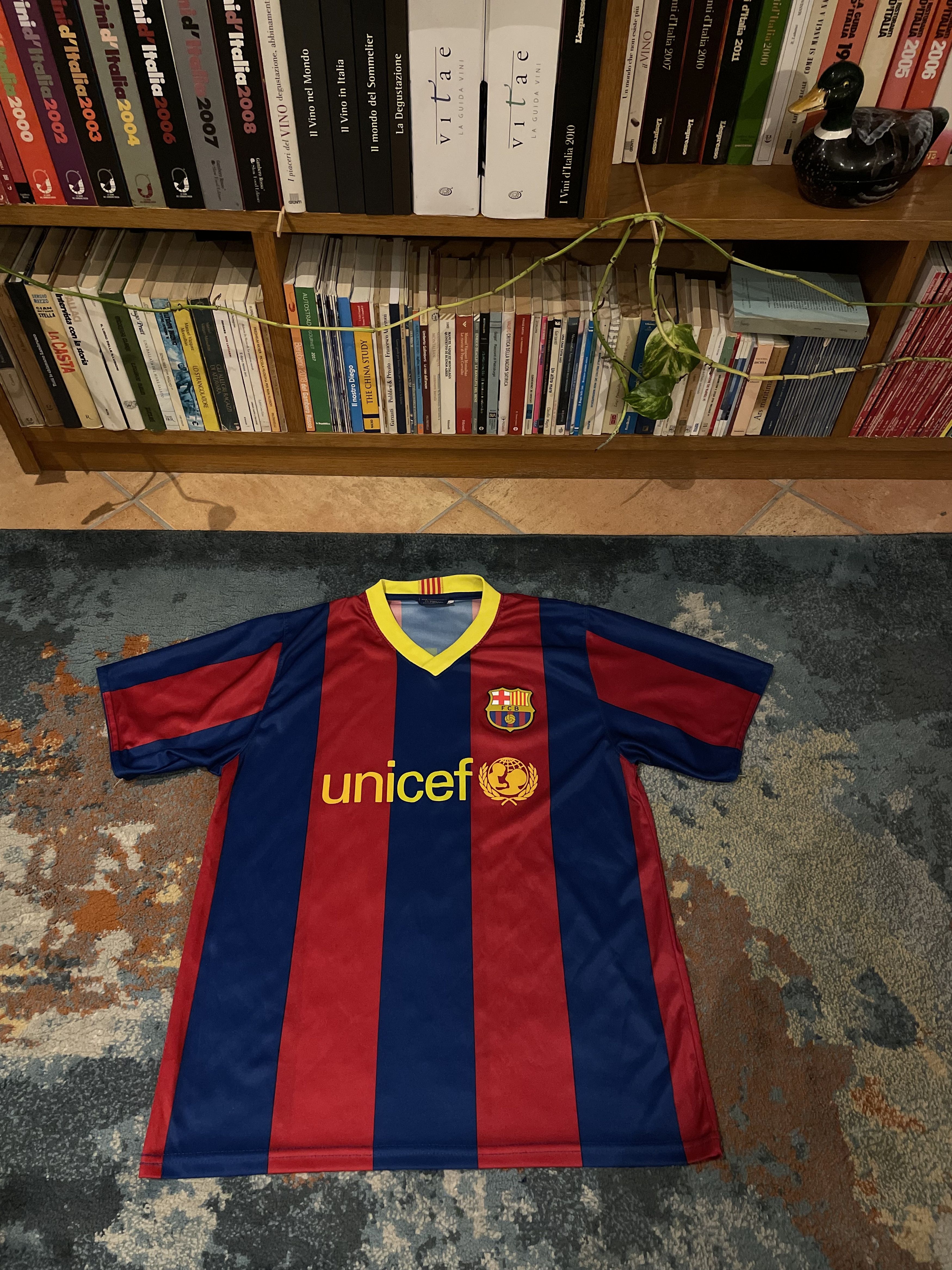 Other Barcelona Messi Vintage Soccer Jersey kit Size US L / EU 52-54 / 3 - 2 Thumbnail
