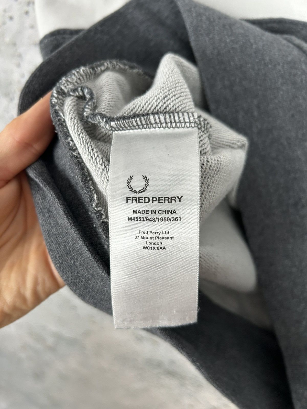 Fred Perry Vintage Fred Perry Logo Crewneck Streetwear Baggy Rap 90s Size US M / EU 48-50 / 2 - 6 Thumbnail