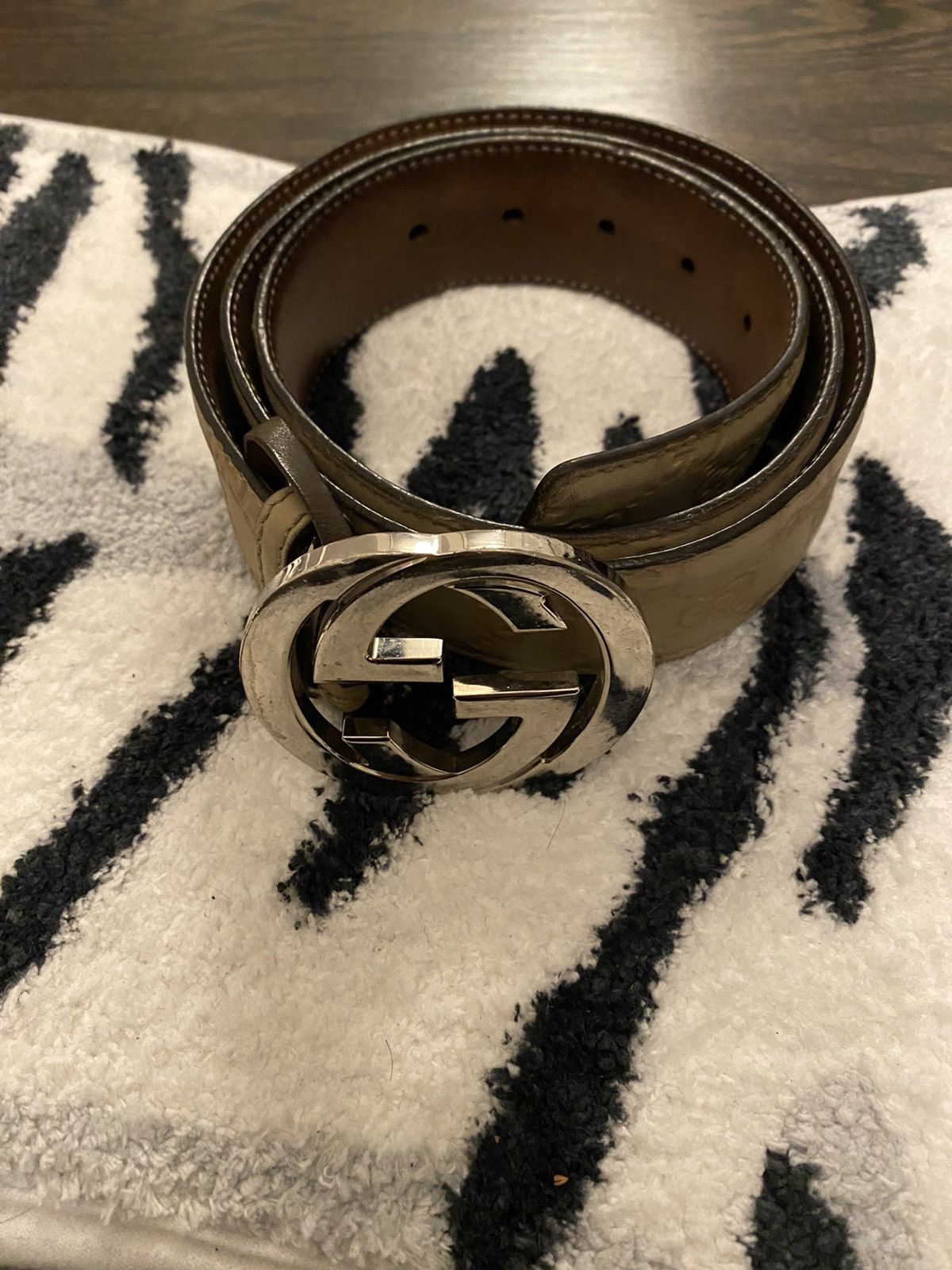 mens gucci belt near me