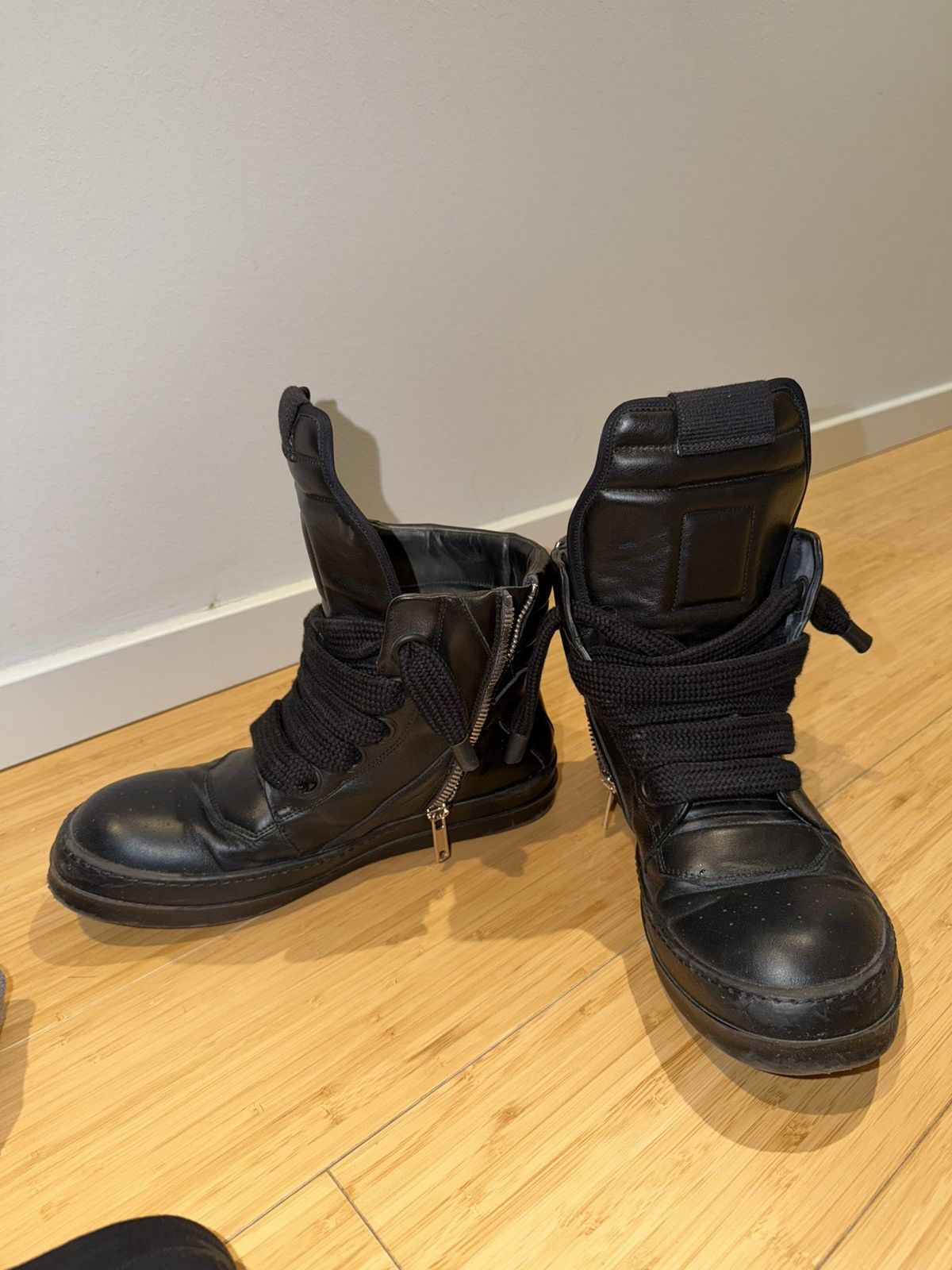 Rick Owens ‘Triple Black’ Jumbo Lace Geobaskets Size US 10 / EU 43 - 2 Thumbnail