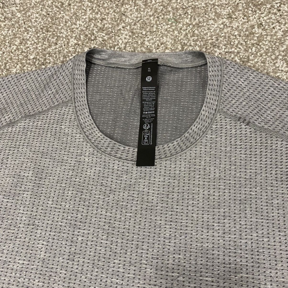 Lululemon Lululemon Men’s Metal Vent Tech Tank Top Size US XL / EU 56 / 4 - 4 Thumbnail