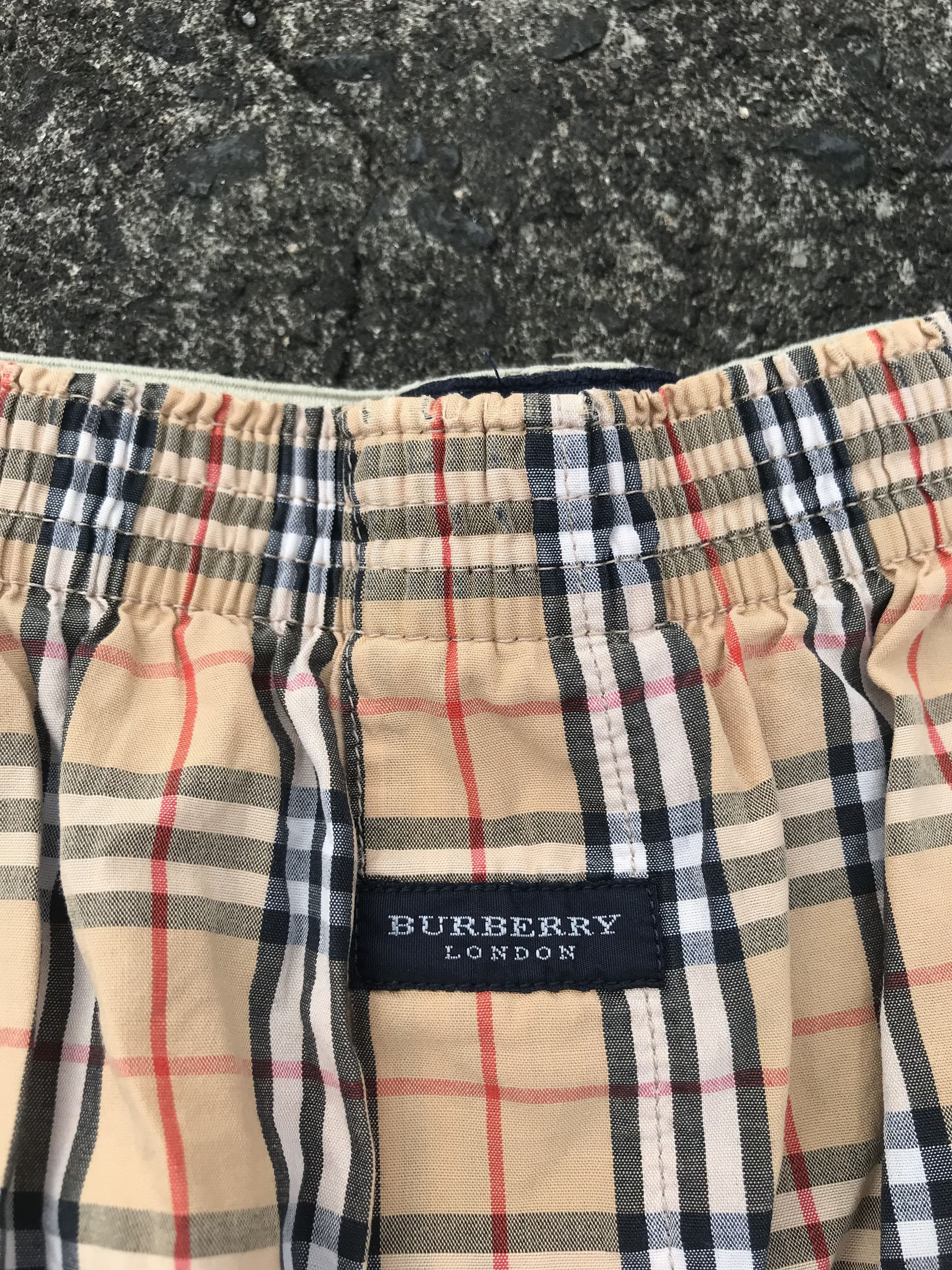 Burberry Burberry nova check boxer/short pants Size US 32 / EU 48 - 3 Thumbnail
