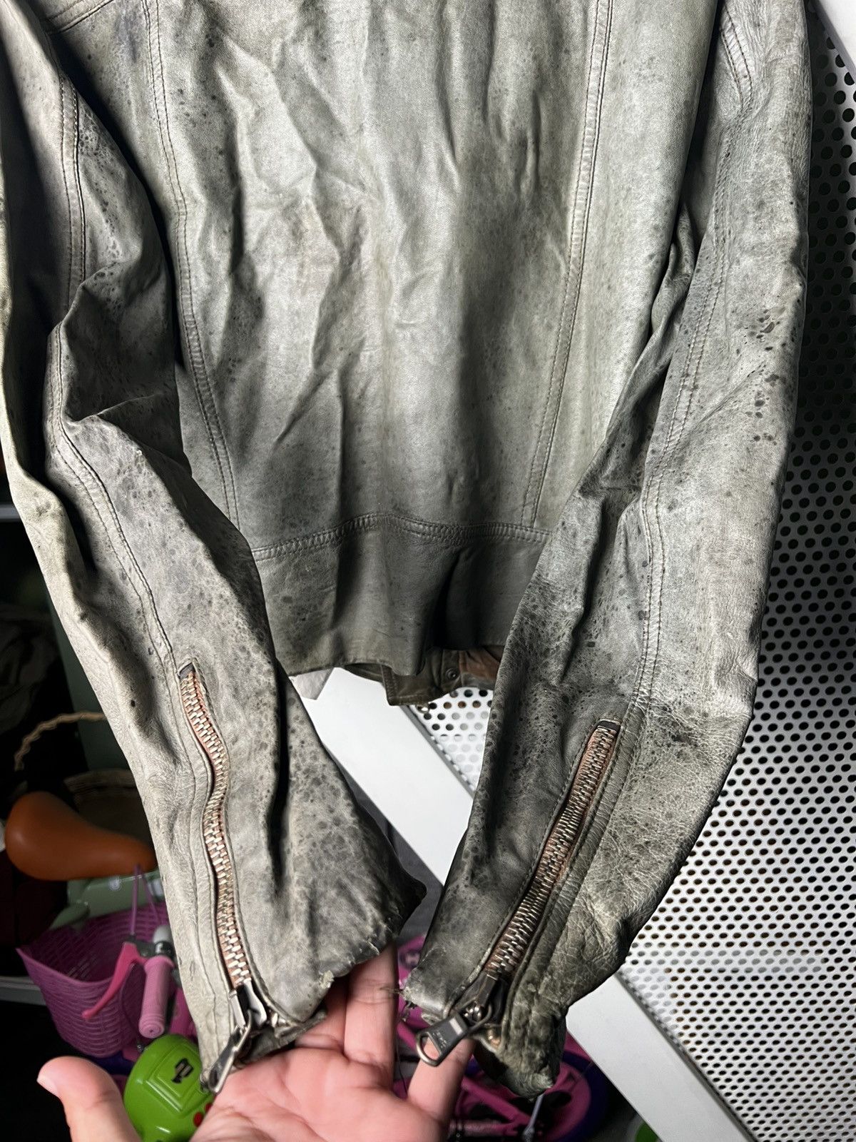 Marc Jacobs Vintage Marc Jacobs Trashed Dirty Leather Biker Jacket Size US S / EU 44-46 / 1 - 6 Thumbnail