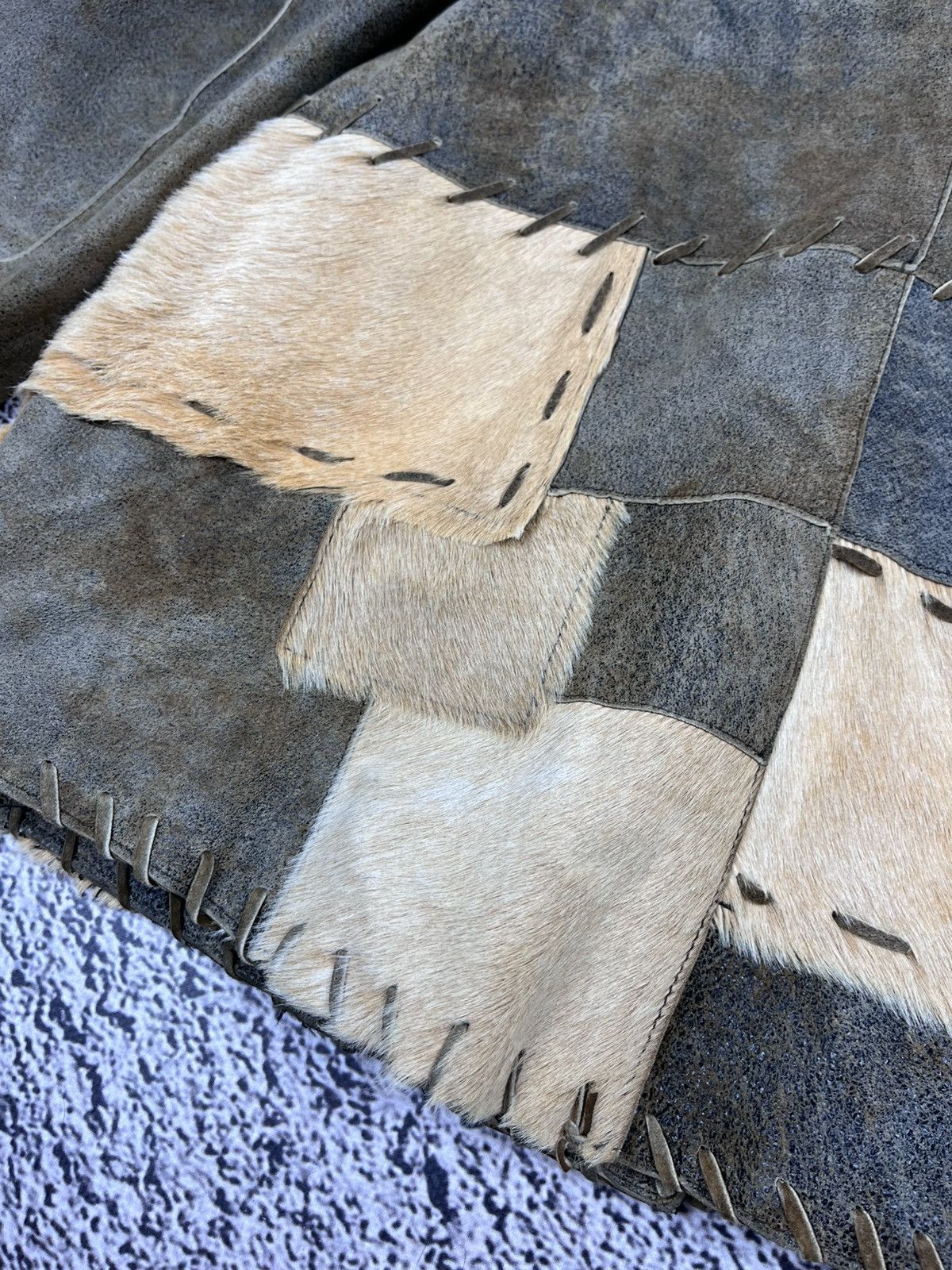 Japanese Brand Vintage Patchwork Suede Cowhide Fur Collar Jacket Size L / US 10 / IT 46 - 9 Thumbnail