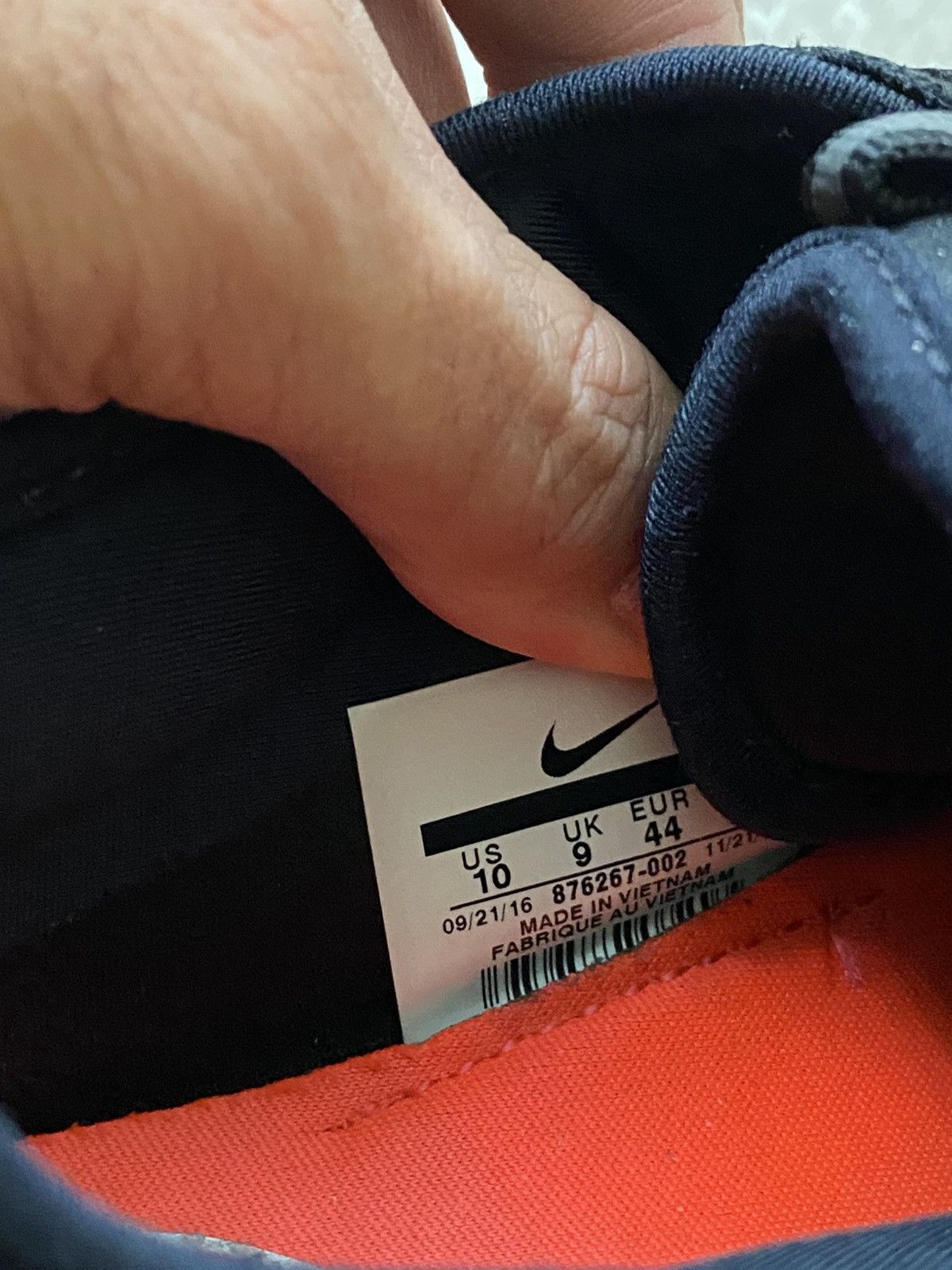 Nike Nike Air Triple Black Sneakers Size 10 Men / Size 11.5 Women Size US 10 / EU 43 - 7 Thumbnail