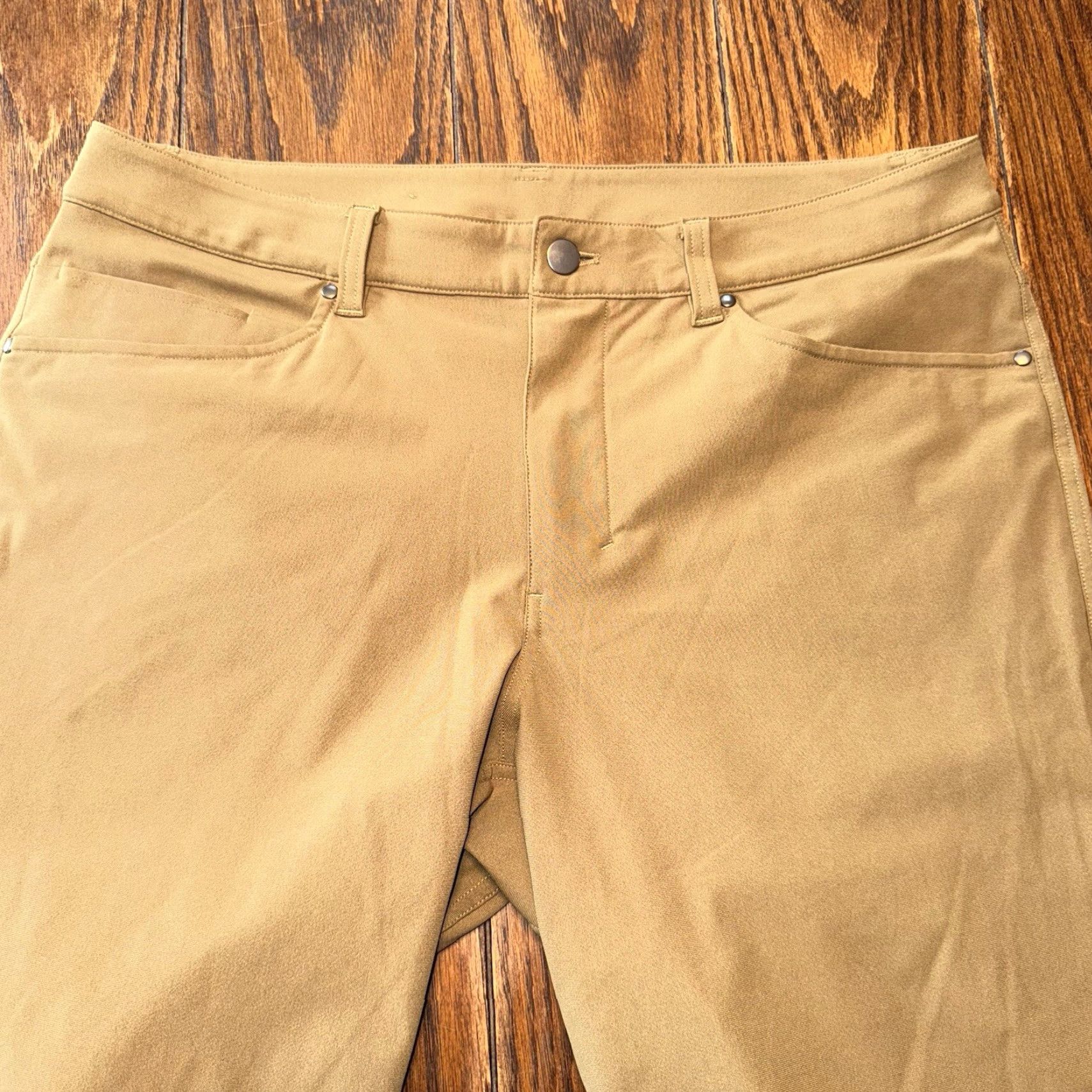 Lululemon Lululemon Men’s Brown Pants Size 34x31 With Stretch Zip Pocket Size US 33 - 3 Thumbnail