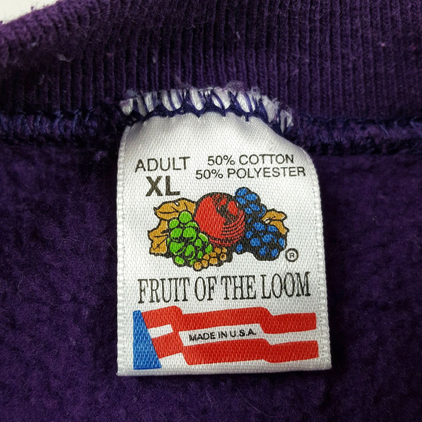 Fruit Of The Loom VINTAGE Noel Christmas Mice Sweatshirt Pullover Crew Neck L Purple Nike? Size US L / EU 52-54 / 3 - 8 Thumbnail