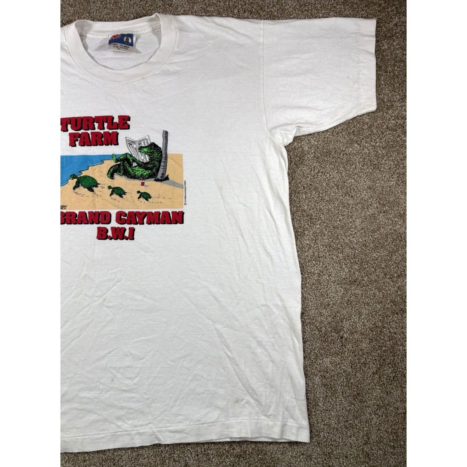 Vintage VINTAGE 90s Streetwear Men XL Turtle Farm Cayman Islands B.W.I T-Shirt White Crew Neck Short Sleeve Cotton Regular Fit Size US XL / EU 56 / 4 - 3 Thumbnail