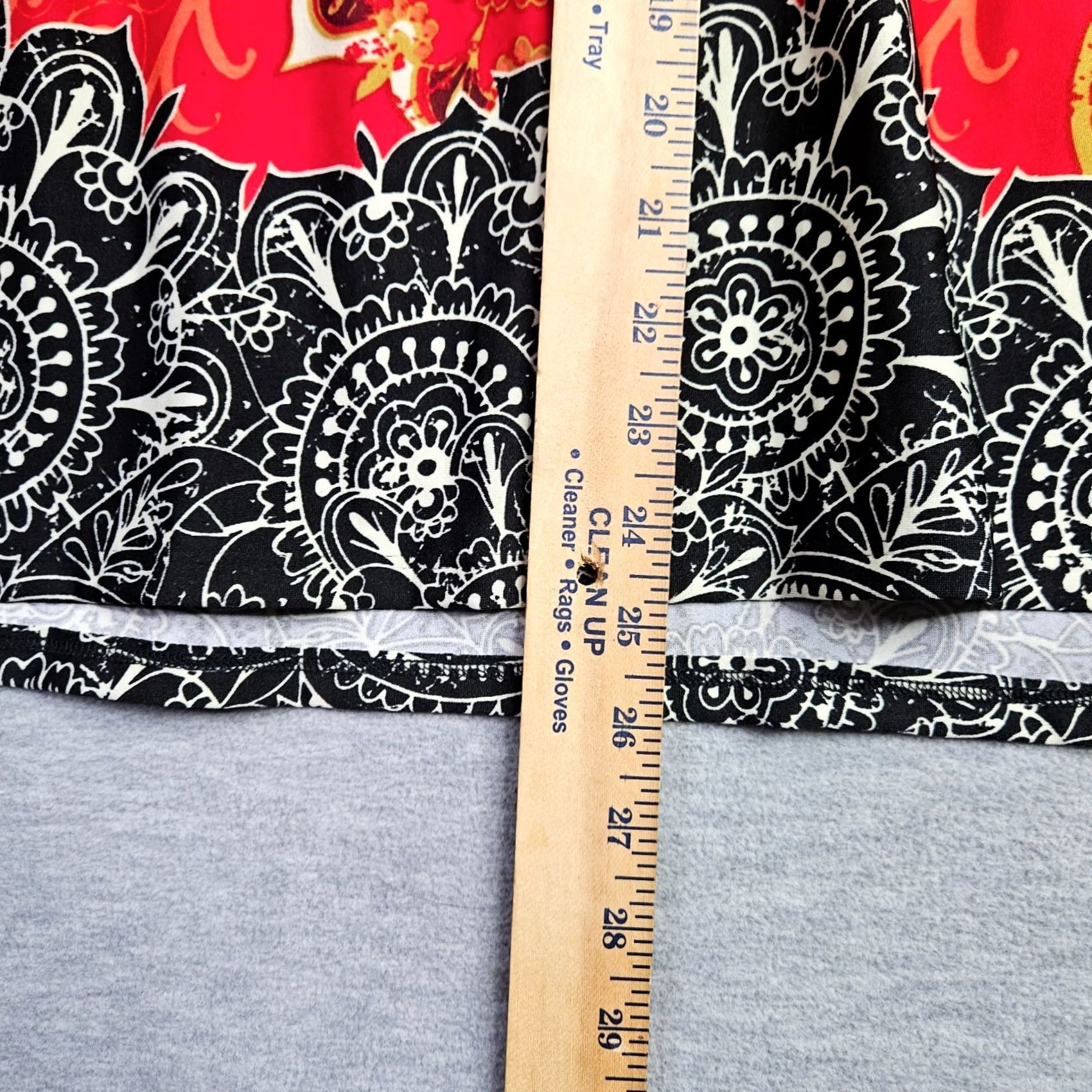 Vintage Allison Taylor Womens Blouse 1X Red Paisley Floral Print Short Sleeve Round Neck Knit Polyester Spandex All Seasons Casual Size XL / US 12-14 / IT 48-50 - 3 Thumbnail