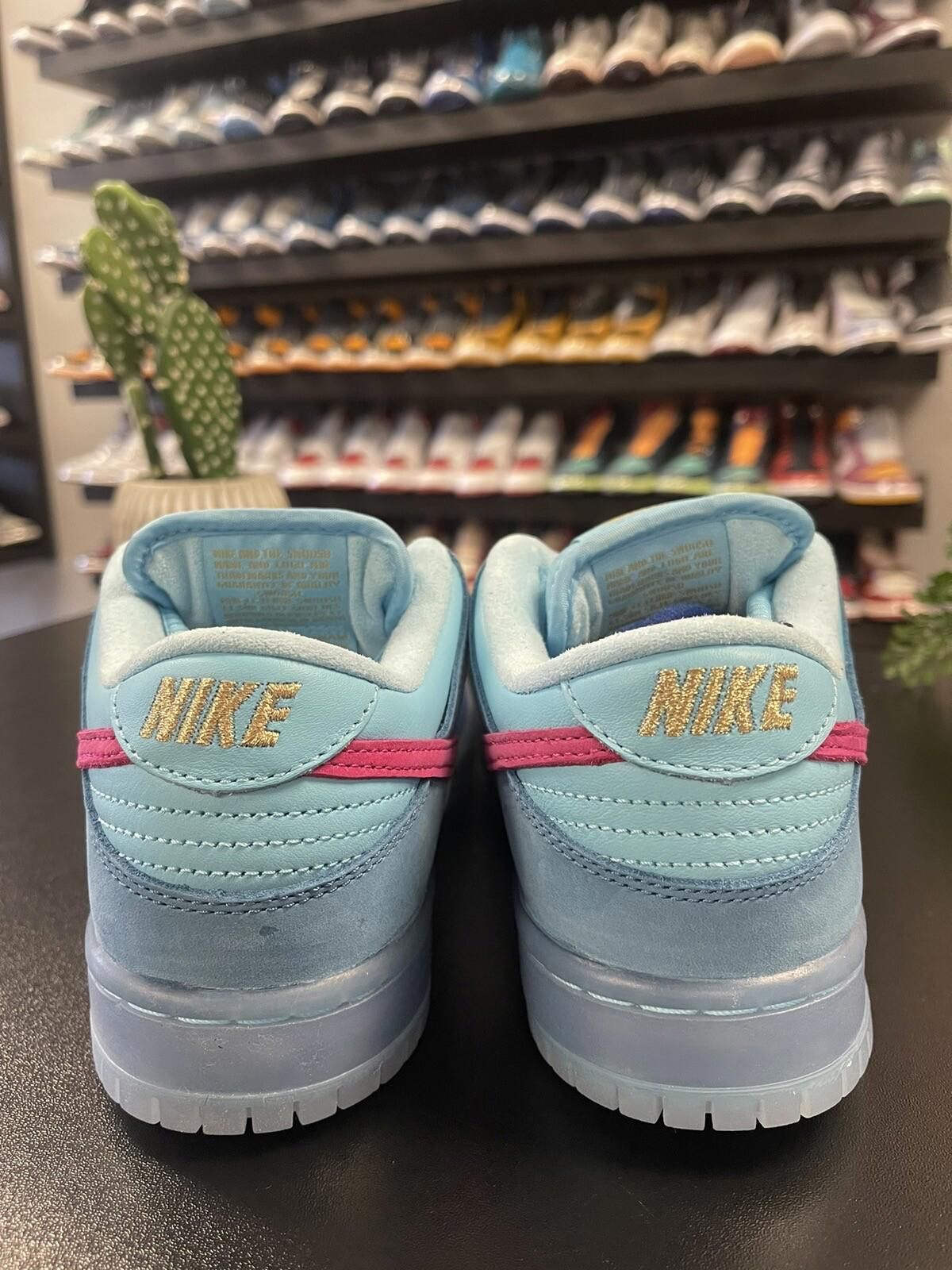 Nike Size 5 - Nike Dunk Low SB x Run The Jewels 4/20 DO9404-400 Size US 5 / EU 37 - 4 Thumbnail