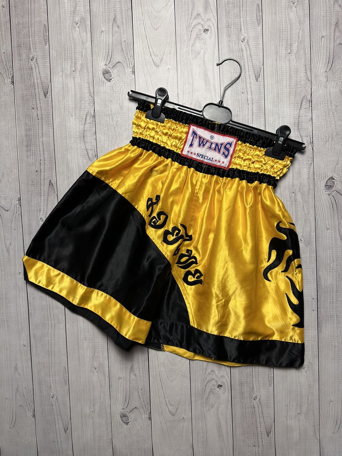 Vintage Muai Thai Twins Boxing shorts Size L rare yellow