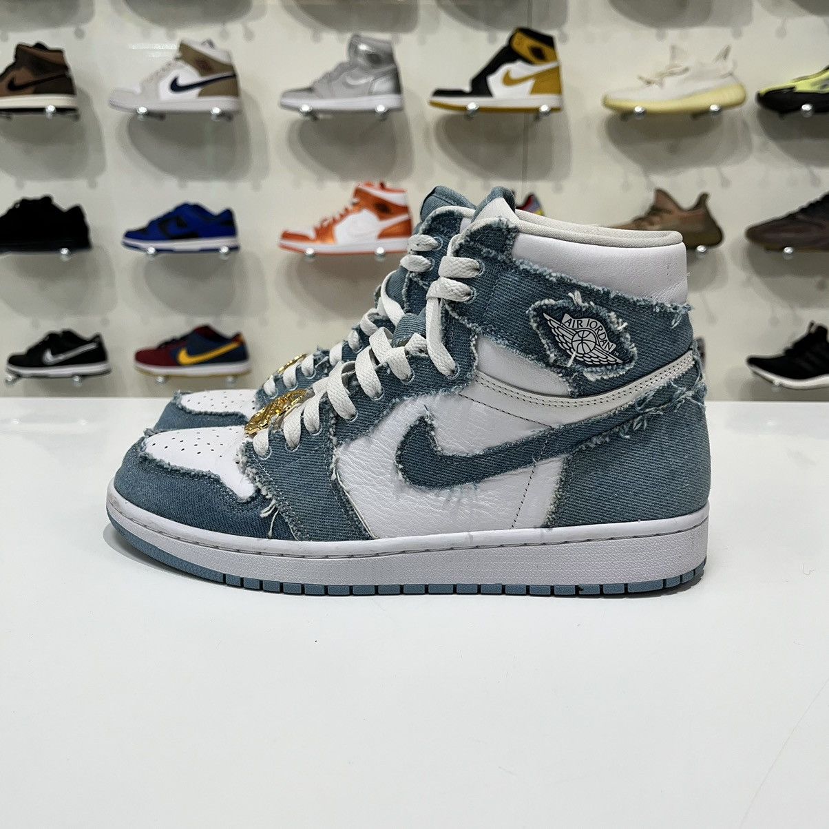 Nike Air Jordan 1 Retro High OG Denim Size US 10 / IT 40 - 3 Thumbnail