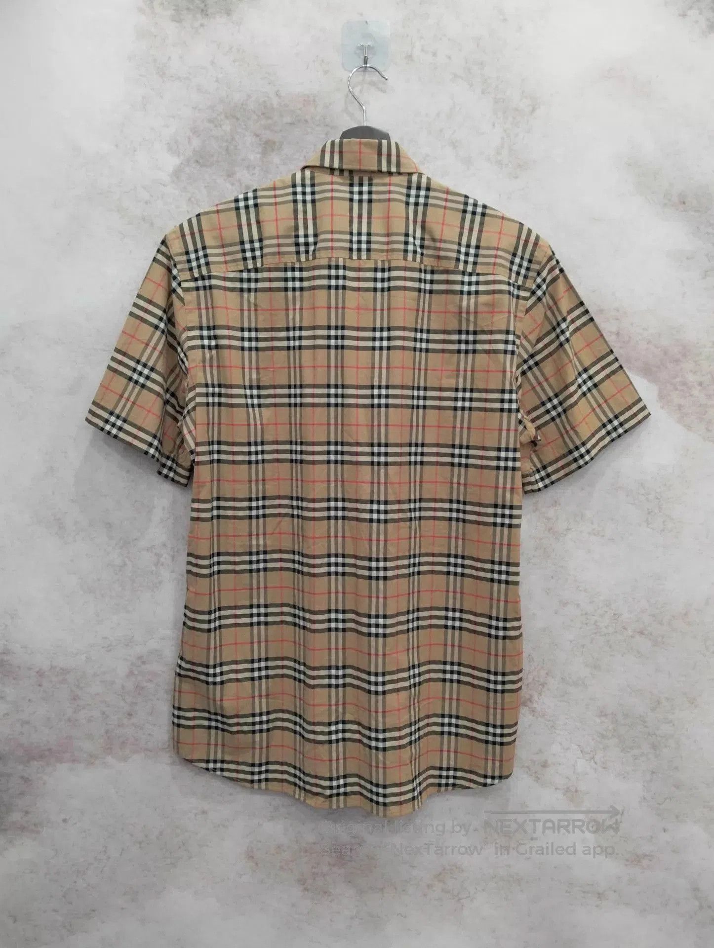 Burberry Short Sleeve Checkered Button. Size US M / EU 48-50 / 2 - 1 Thumbnail
