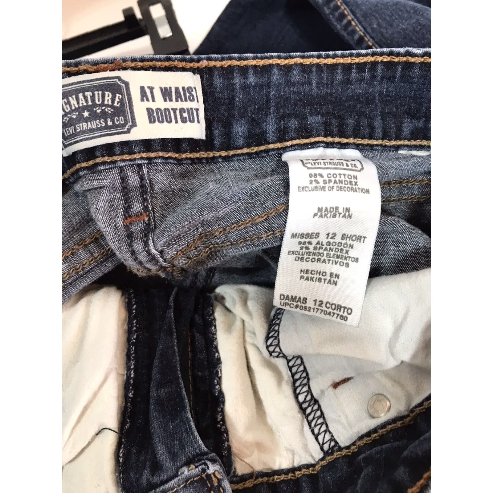 Levi's Levi's Women’s Bootcut Jeans 12S Regular Fit Dark Wash Cotton Stretch 26in Inseam Size ONE SIZE - 4 Thumbnail