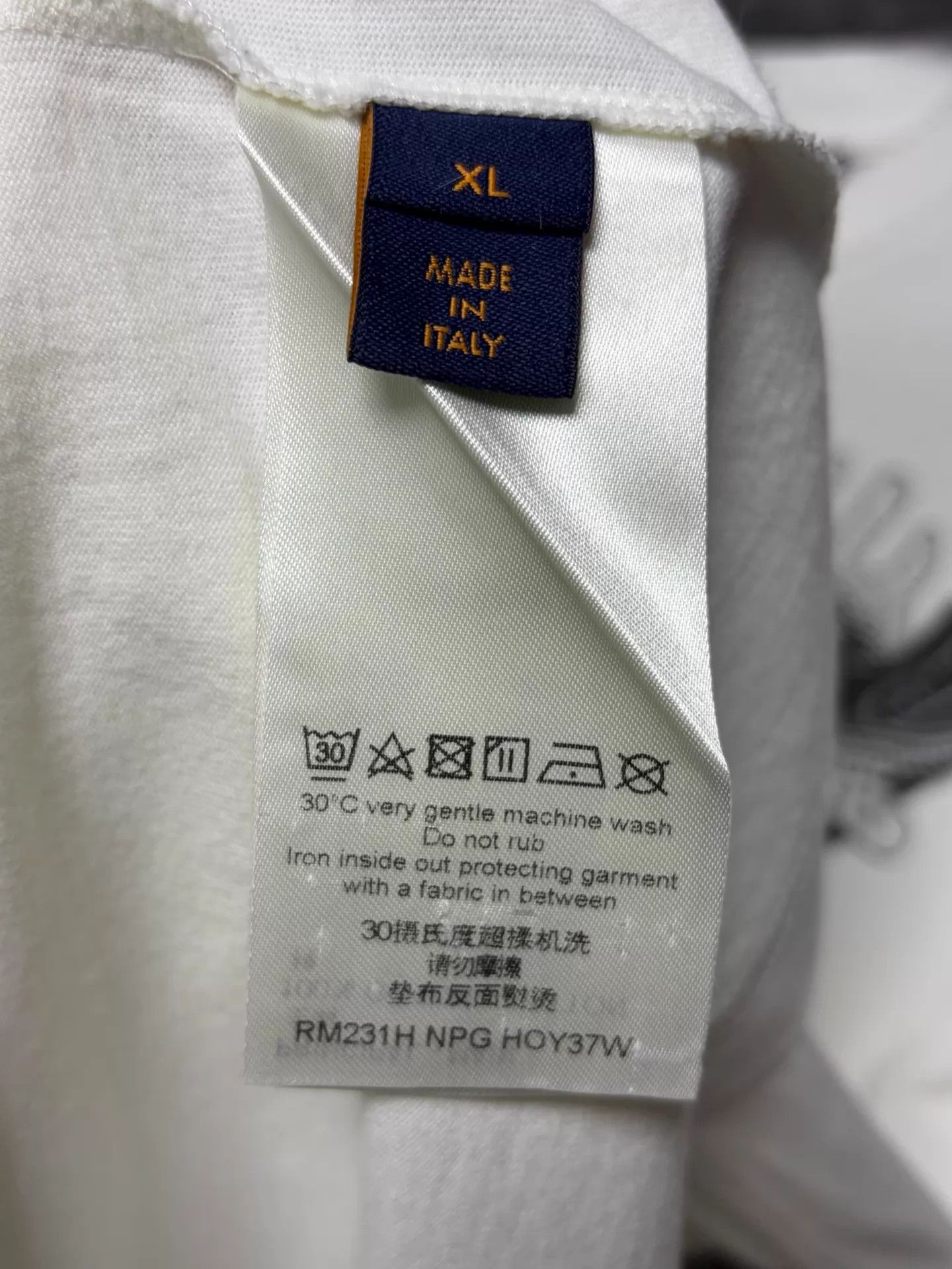 Louis Vuitton LV x Yayoi Kusama T-Shirt XL Near New Italian Size US XL / EU 56 / 4 - 4 Thumbnail