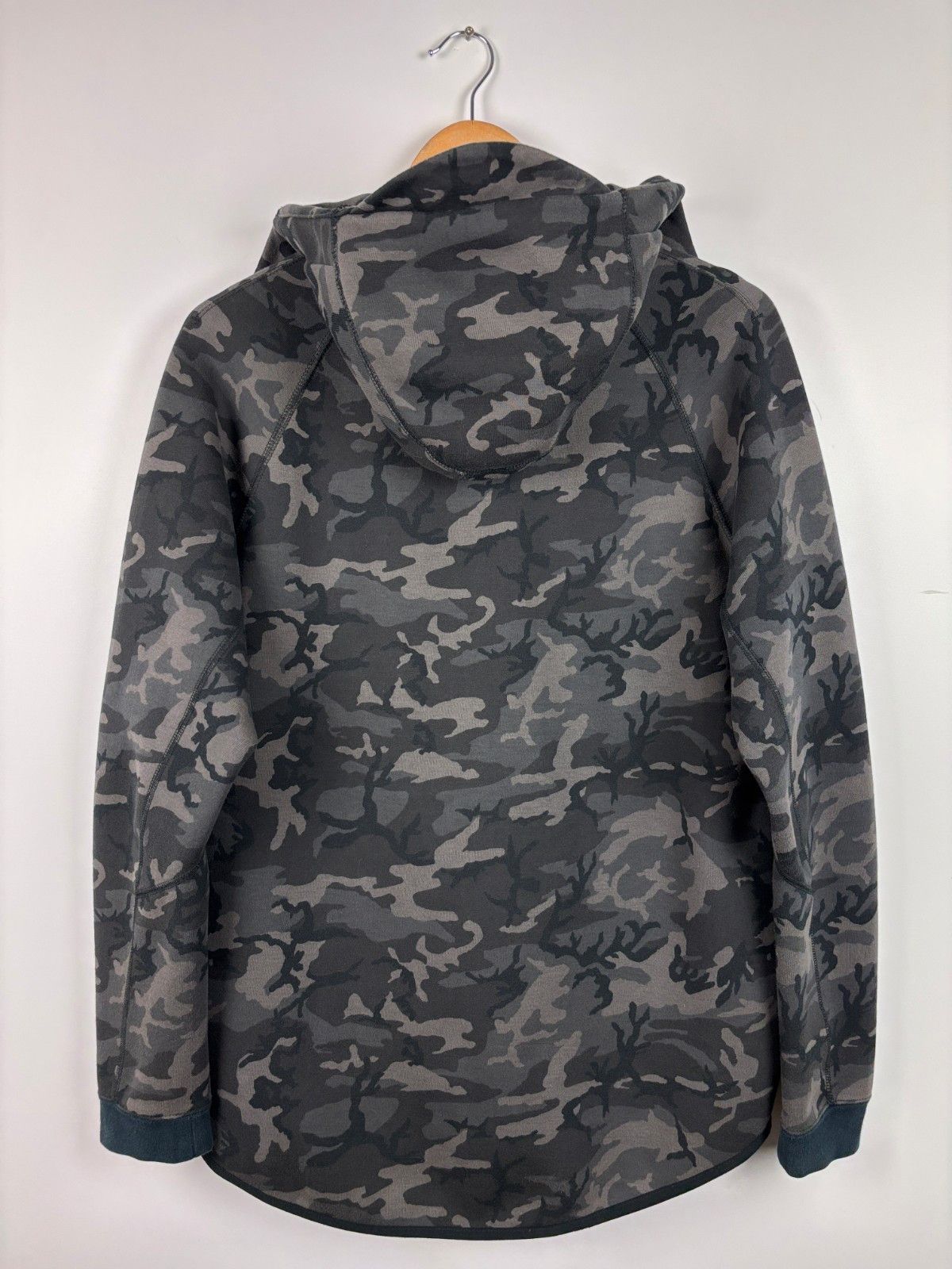 Nike Mens Nike Tech Fleece Full Zip Hoodie Camo Size M Size US M / EU 48-50 / 2 - 6 Thumbnail