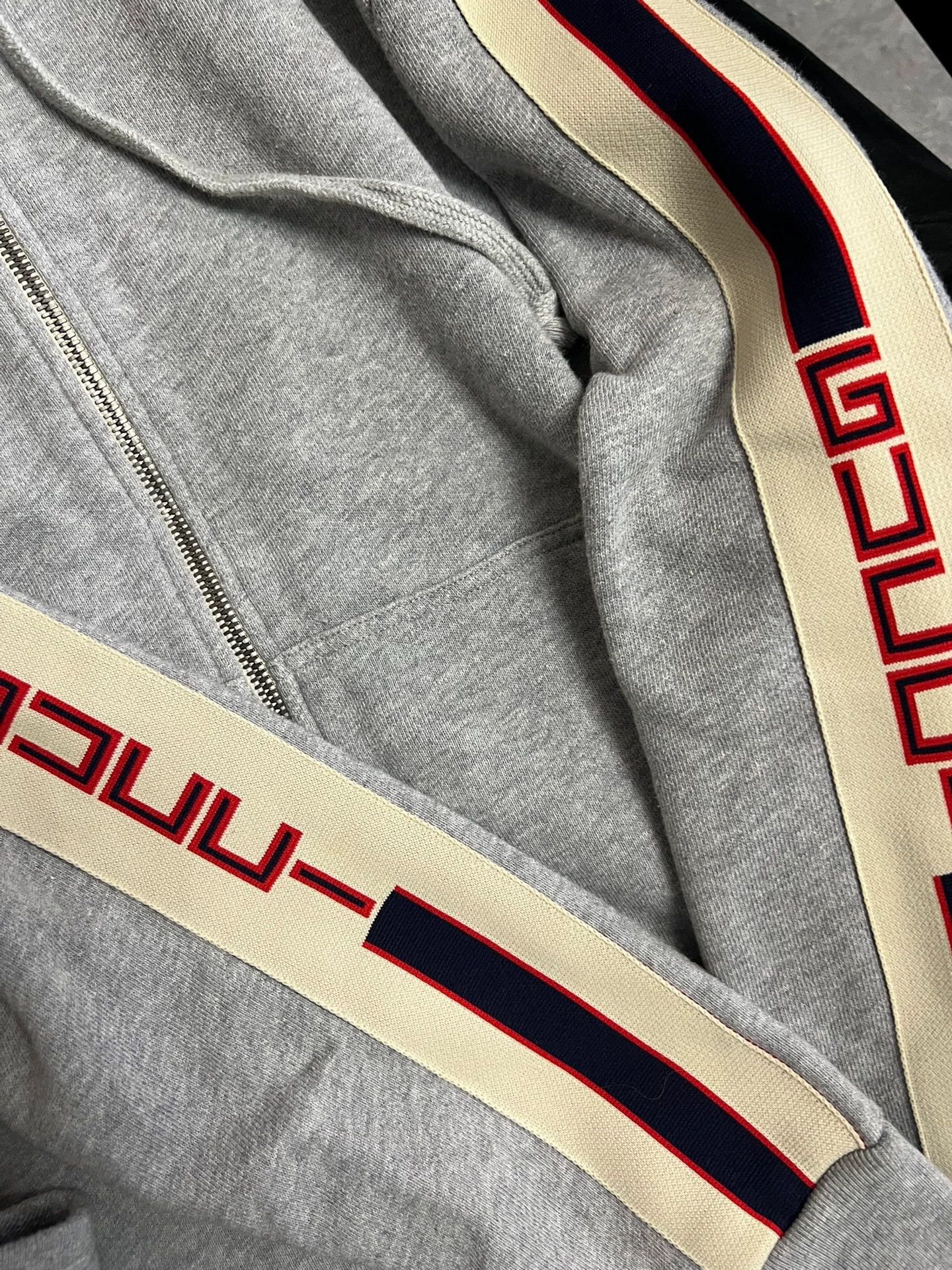 Gucci Gucci jacket/hoodie, size XS, very new, authenti Size XS / US 0-2 / IT 36-38 - 3 Thumbnail
